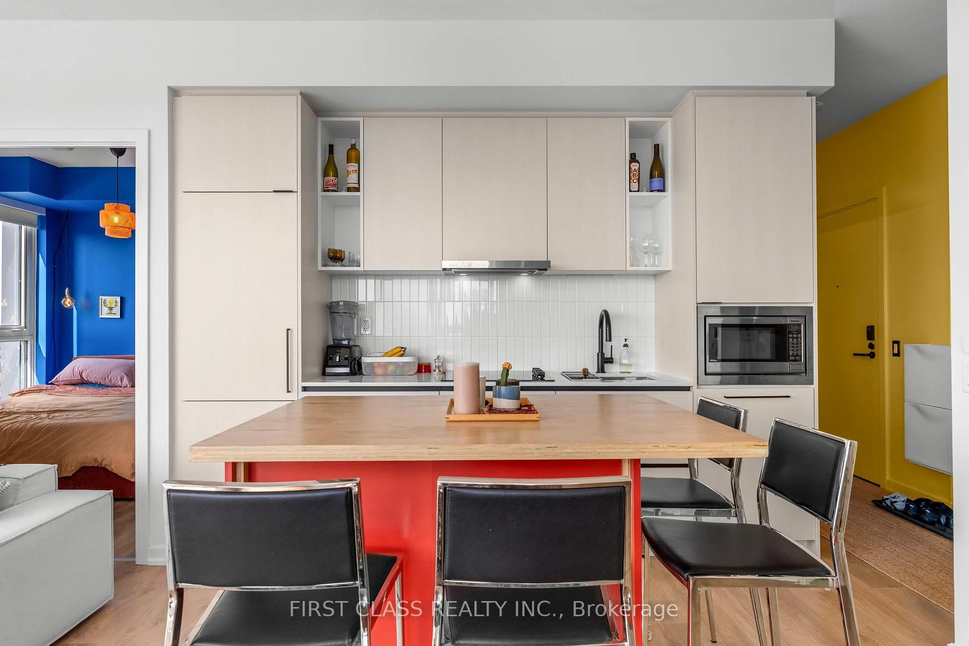 Photo 12 of Unit 1403, 10 Graphophone Grove, Toronto, Dovercourt-Wallace Emerson-Junction — HOMEH