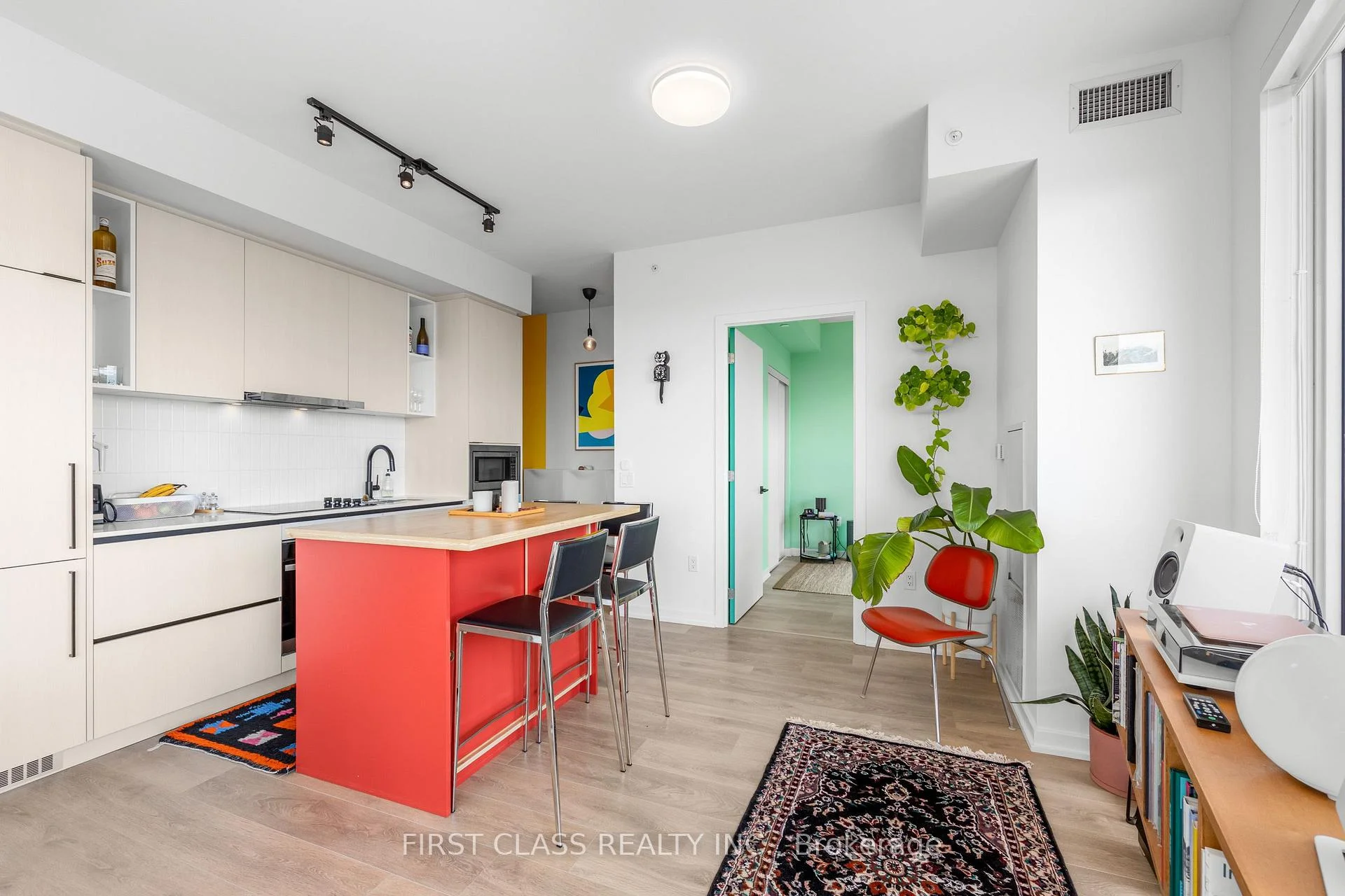 Photo 13 of Unit 1403, 10 Graphophone Grove, Toronto, Dovercourt-Wallace Emerson-Junction — HOMEH