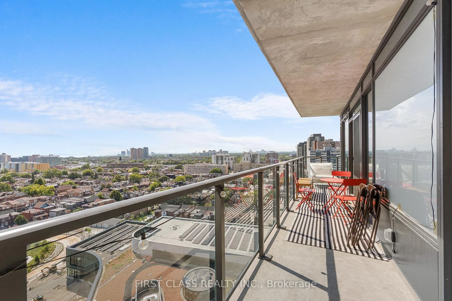 Photo 26 of Unit 1403, 10 Graphophone Grove, Toronto, Dovercourt-Wallace Emerson-Junction — HOMEH