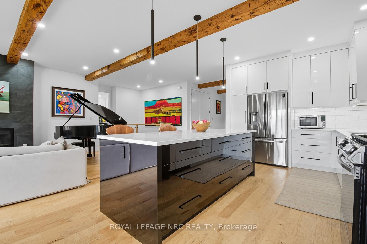 Photo 13 of 1007 Clare Avenue, Pelham, Fonthill — HOMEH