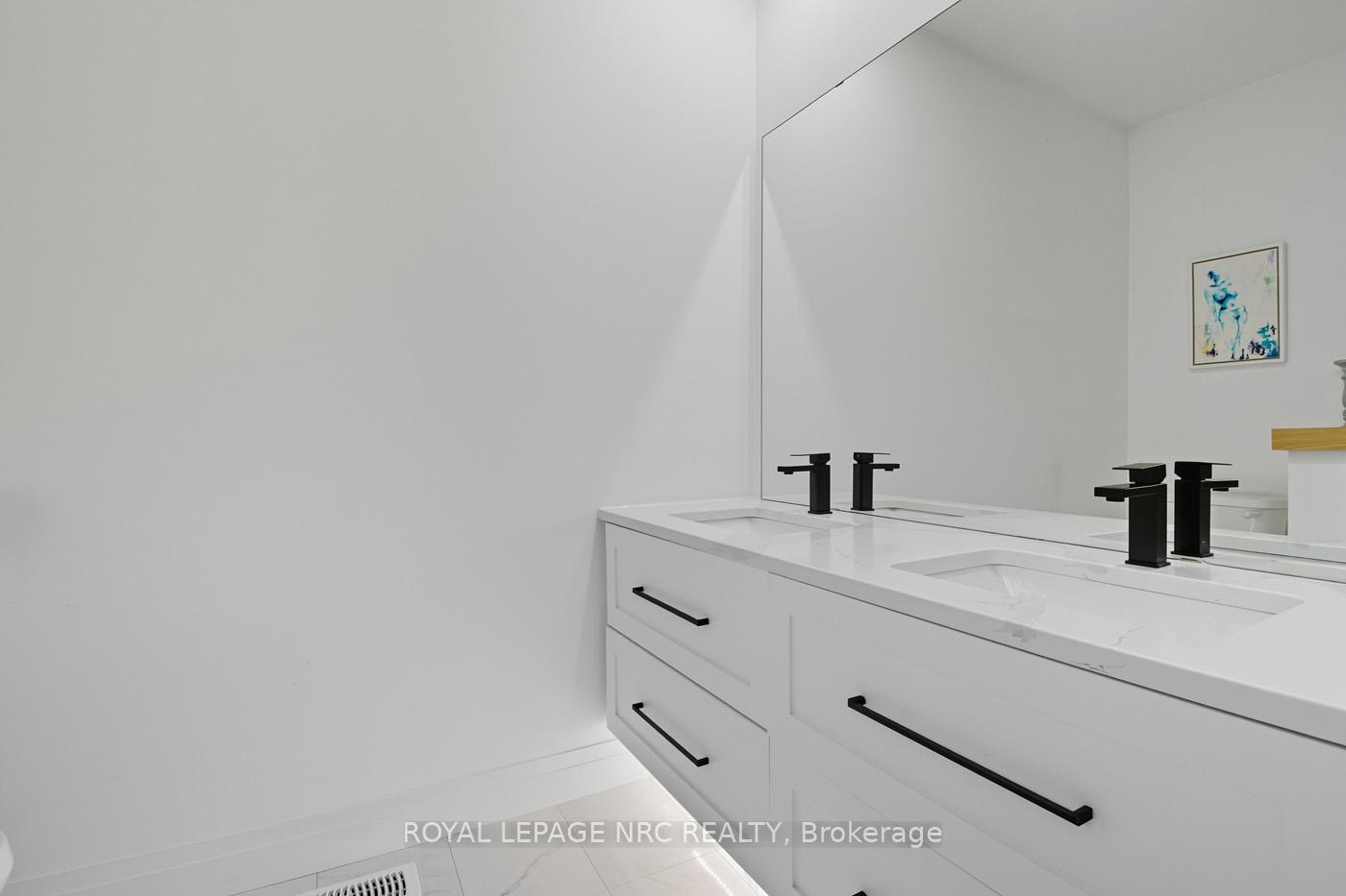 Photo 30 of 1007 Clare Avenue, Pelham, Fonthill — HOMEH