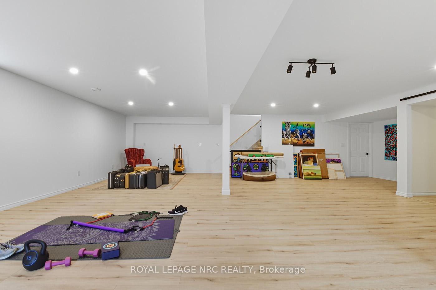 Photo 38 of 1007 Clare Avenue, Pelham, Fonthill — HOMEH