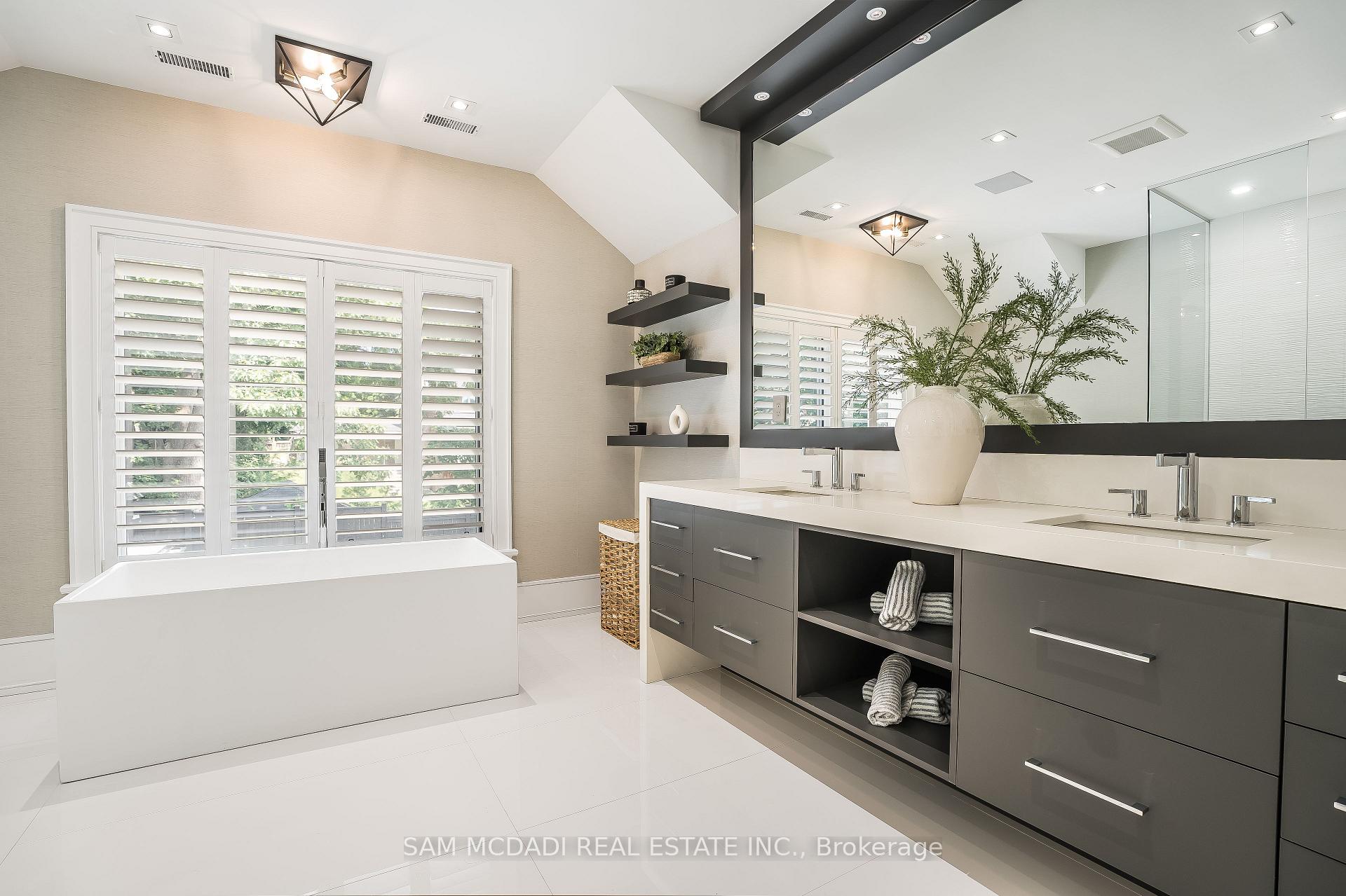 Photo 27 of 231 Wedgewood Drive, Oakville, Morrison — HOMEH