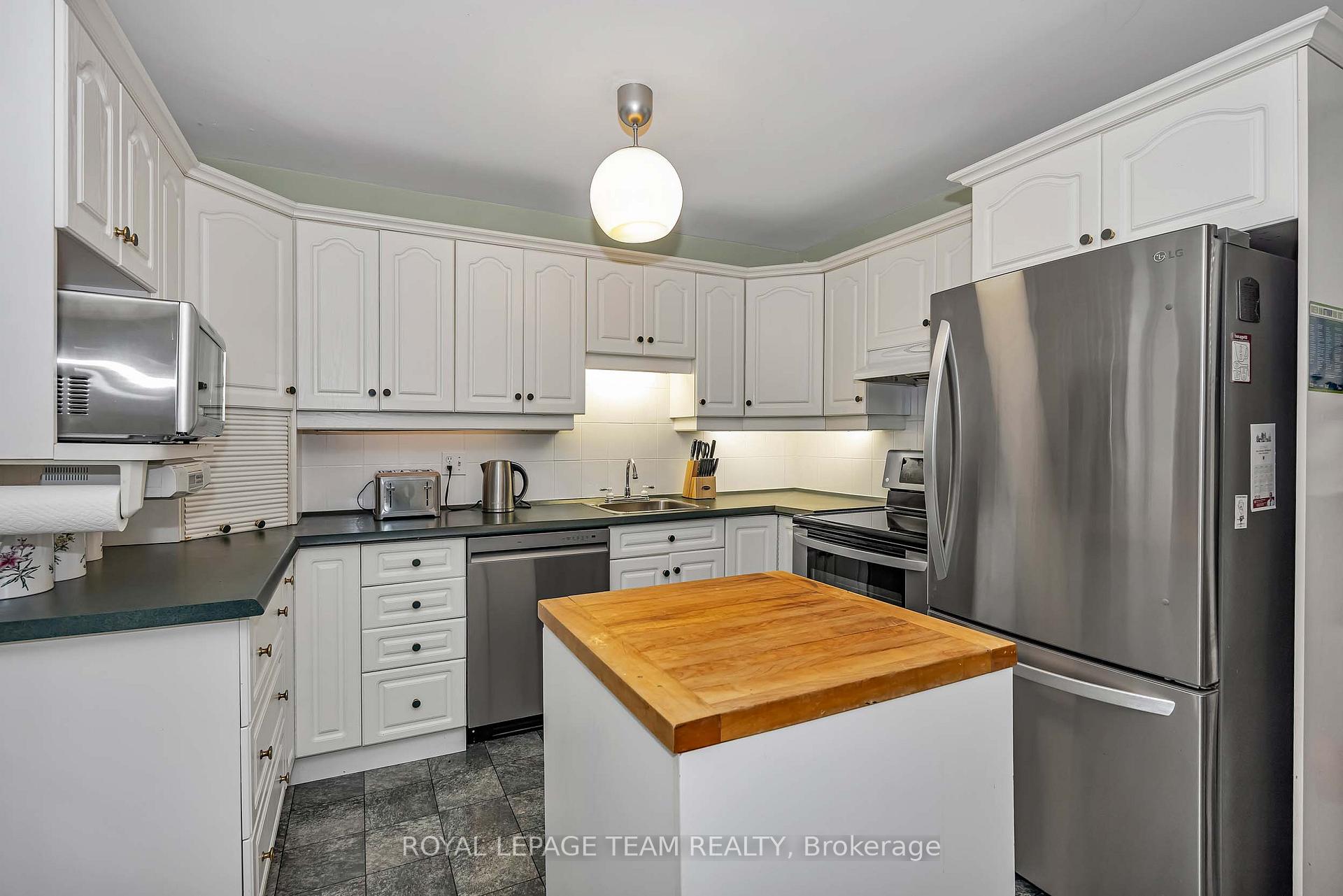 Photo 16 of 1174 Bonnie Crescent, Ottawa, Copeland Park — HOMEH