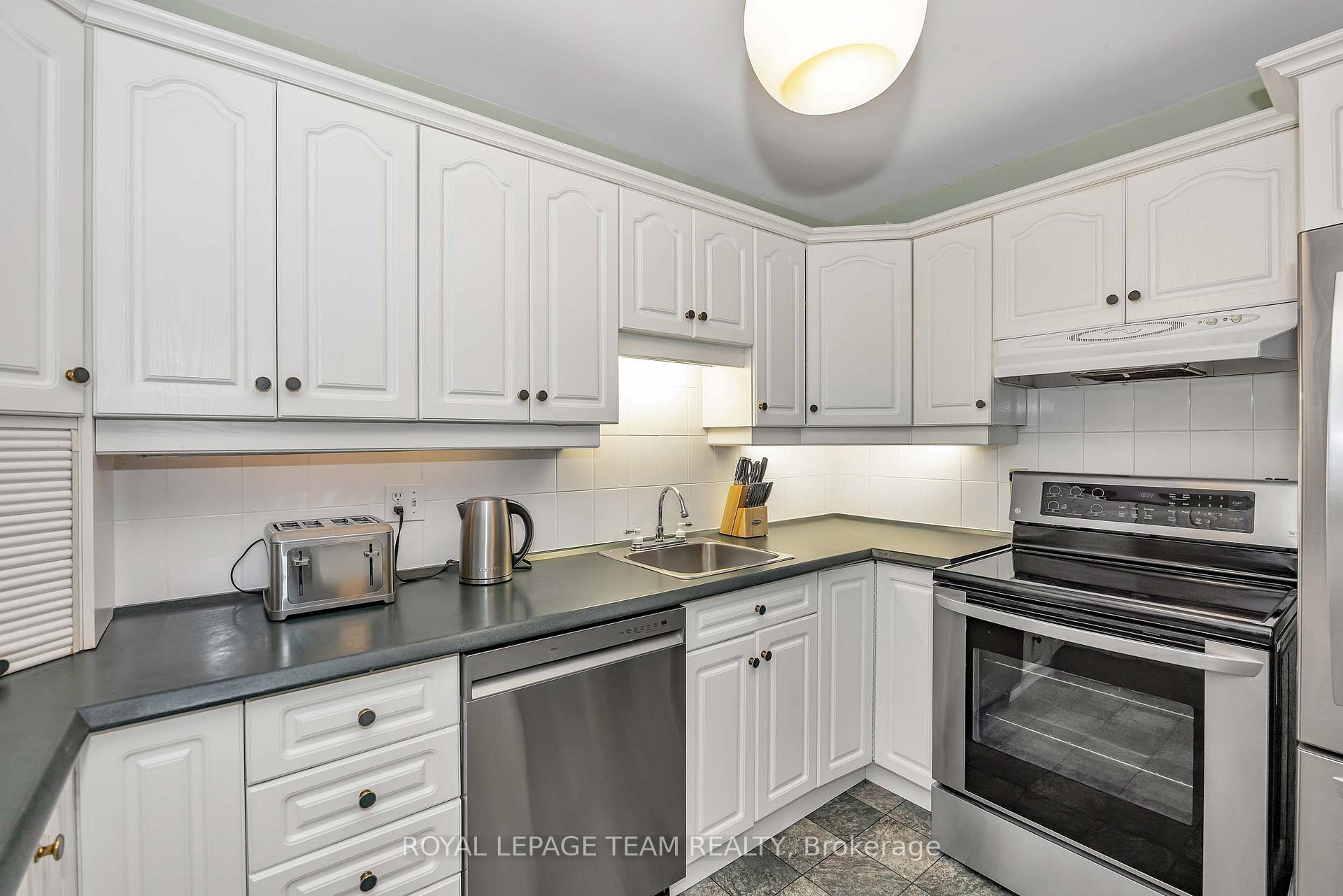 Photo 17 of 1174 Bonnie Crescent, Ottawa, Copeland Park — HOMEH