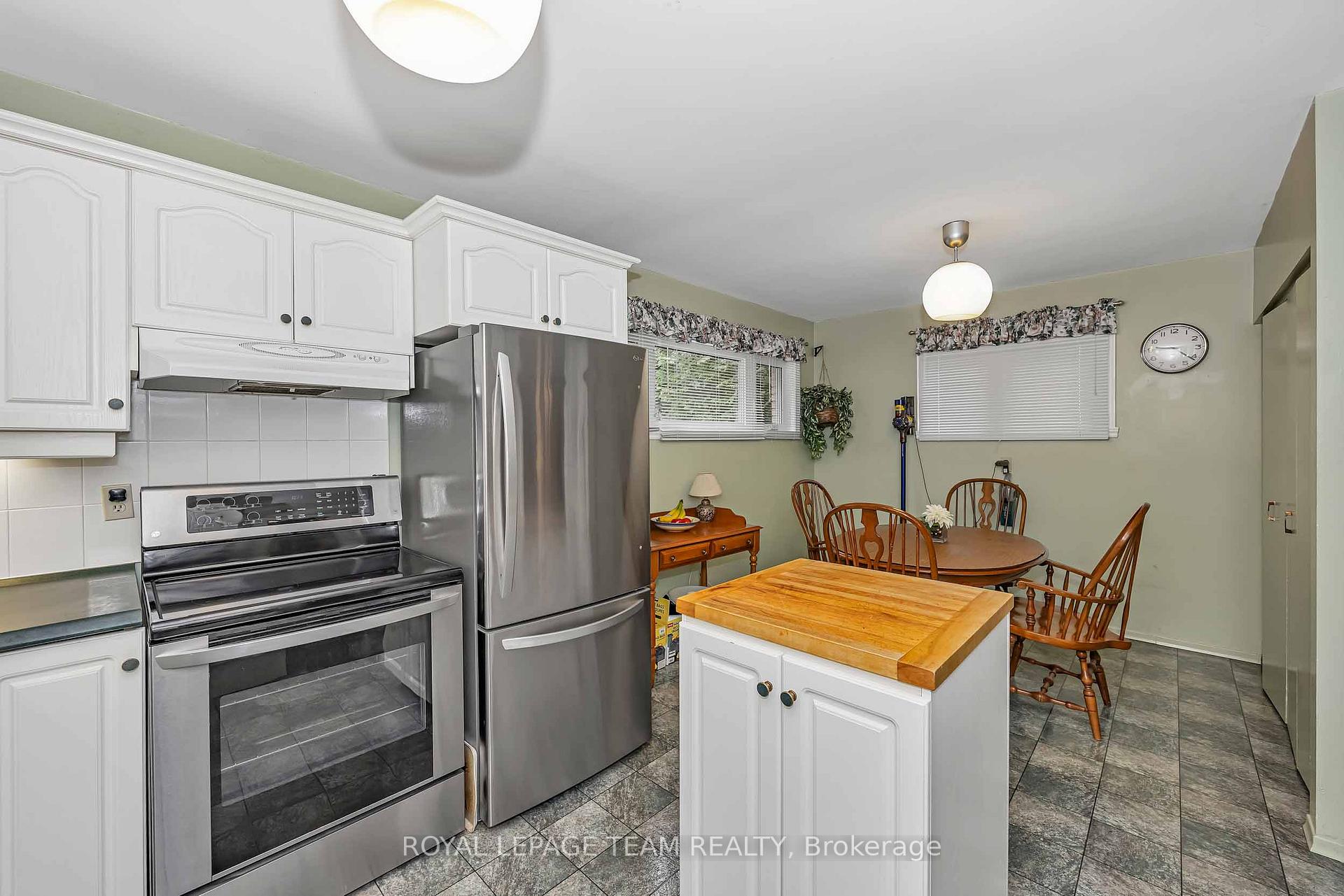 Photo 19 of 1174 Bonnie Crescent, Ottawa, Copeland Park — HOMEH