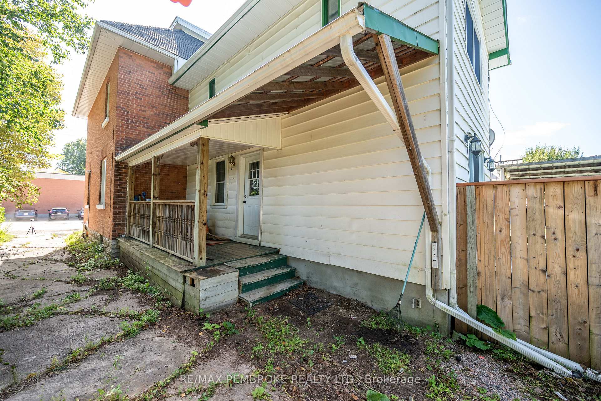 Photo 50 of 296 First Avenue N, Pembroke, Pembroke — HOMEH