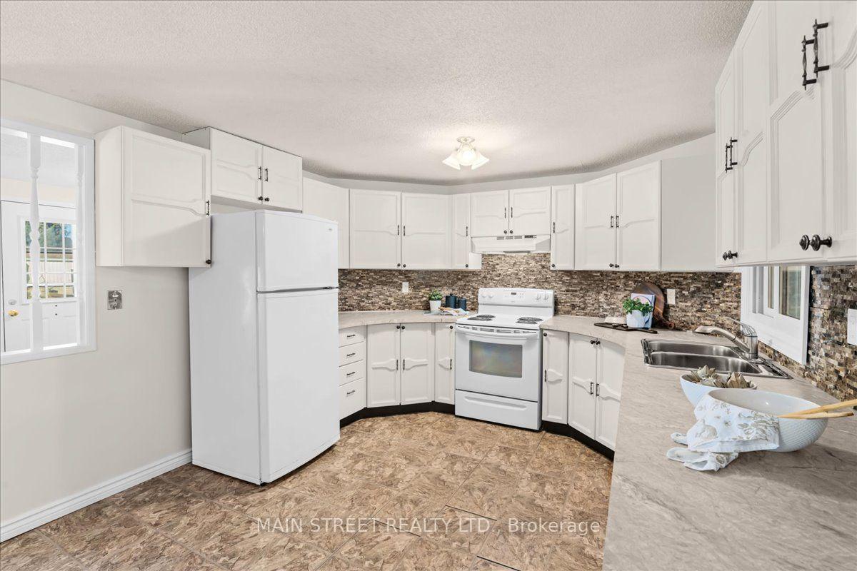 Photo 18 of 2 Pineridge Crescent, Clarington, Newcastle — HOMEH