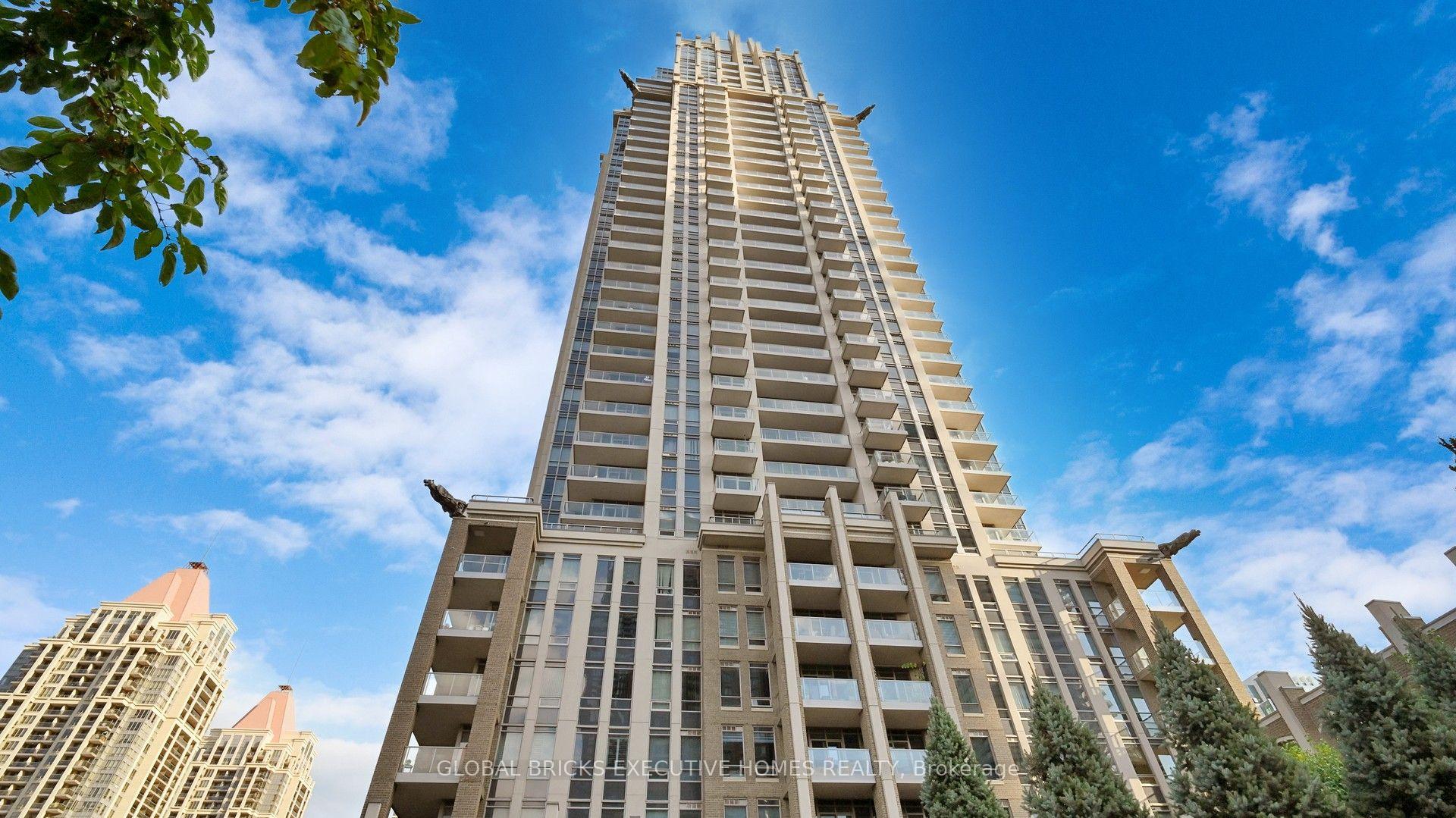 Front of Unit 2911, 388 Prince of Wales Drive