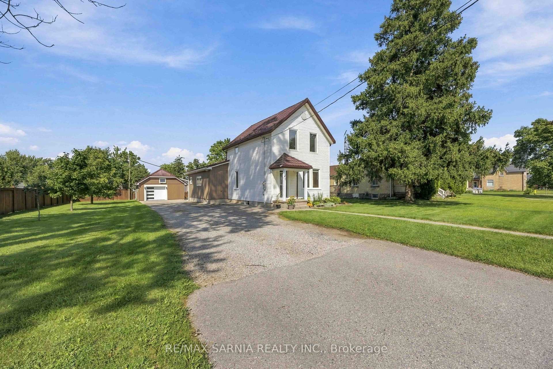 Photo 1 of 541 Erie Street, Warwick, Watford — HOMEH