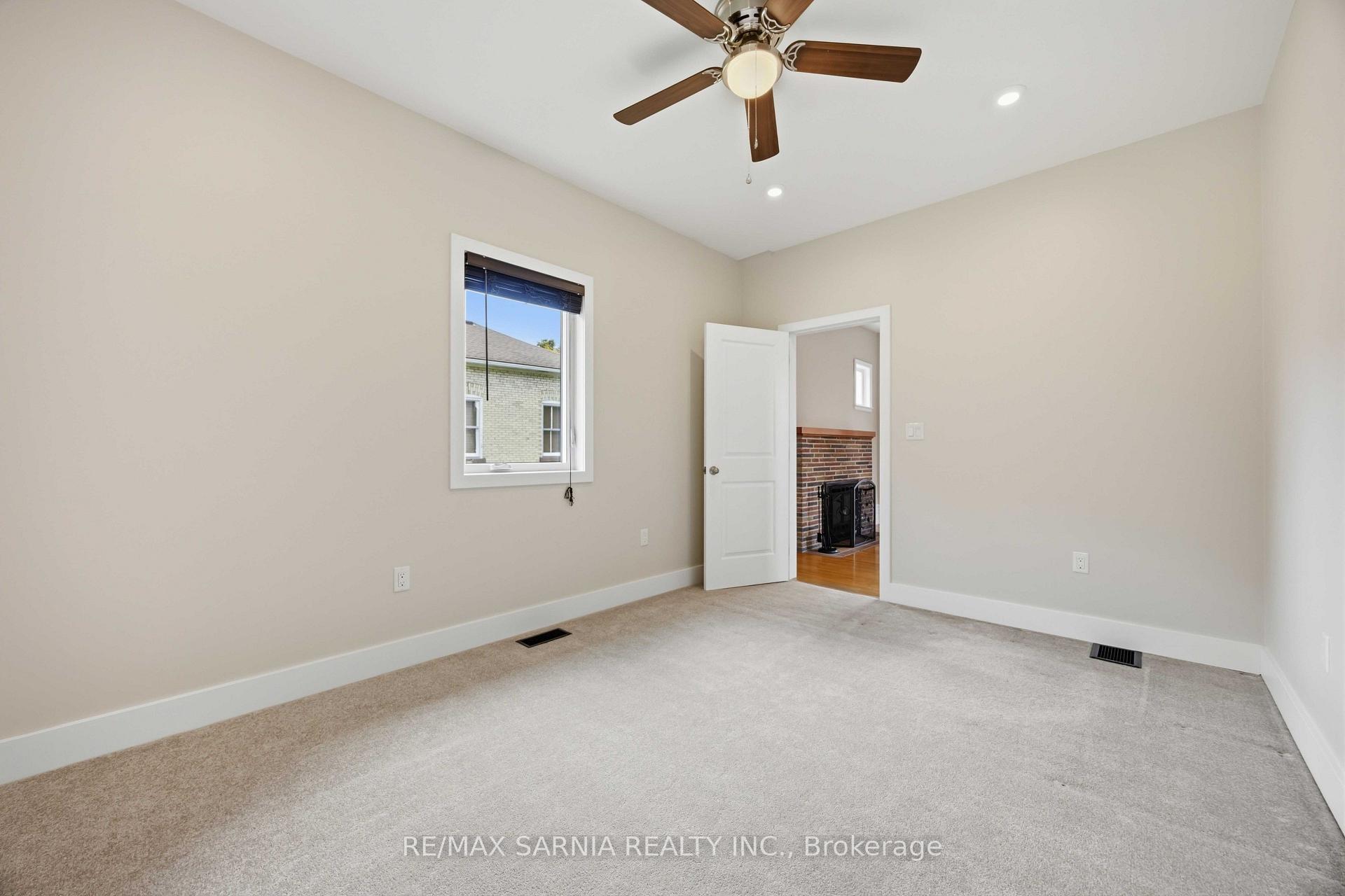 Photo 21 of 541 Erie Street, Warwick, Watford — HOMEH