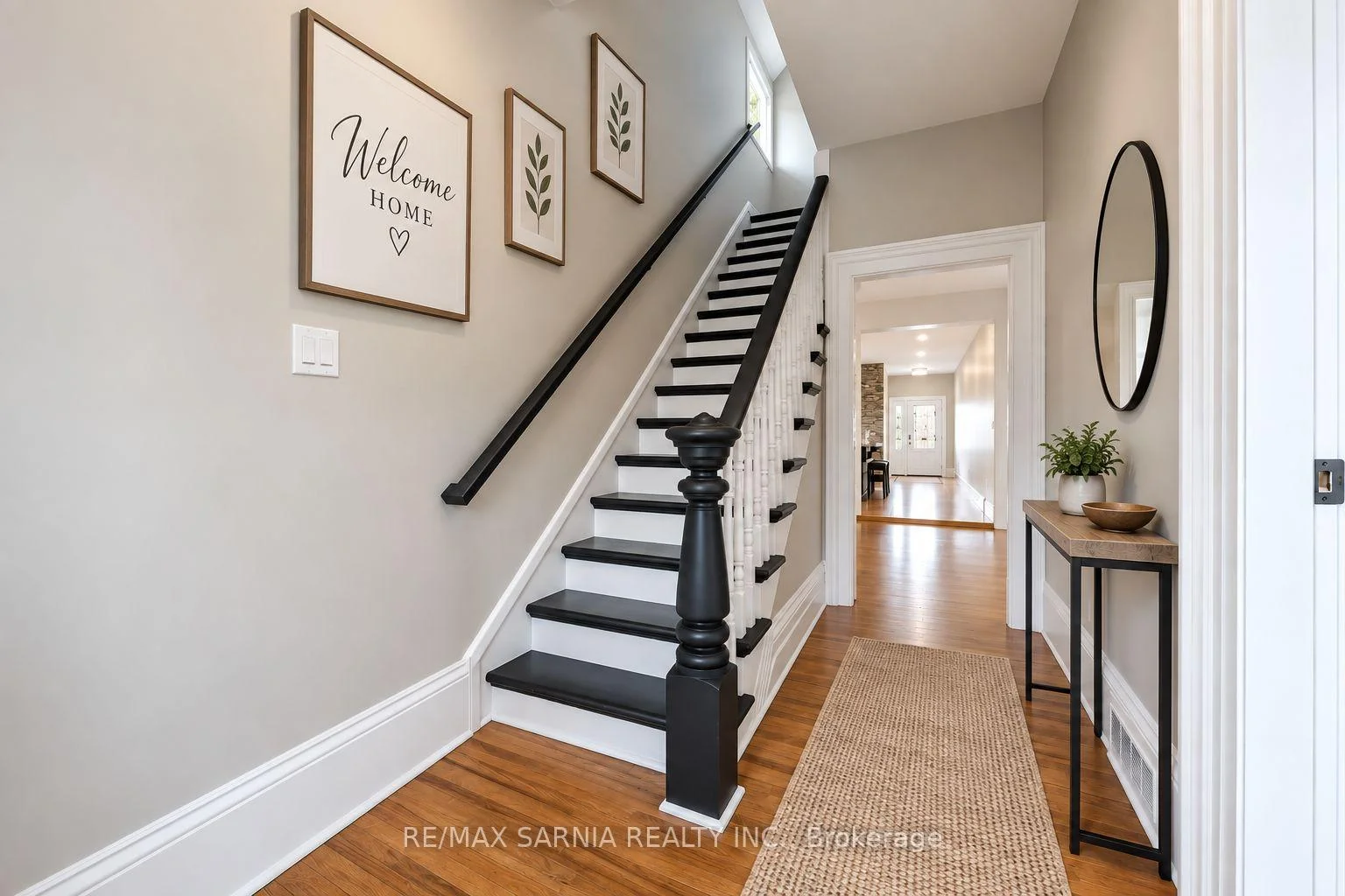 Photo 5 of 541 Erie Street, Warwick, Watford — HOMEH