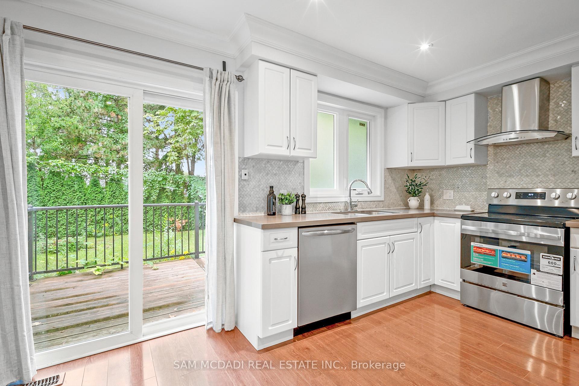 Photo 11 of 1207 Pinegrove Road, Oakville, West — HOMEH