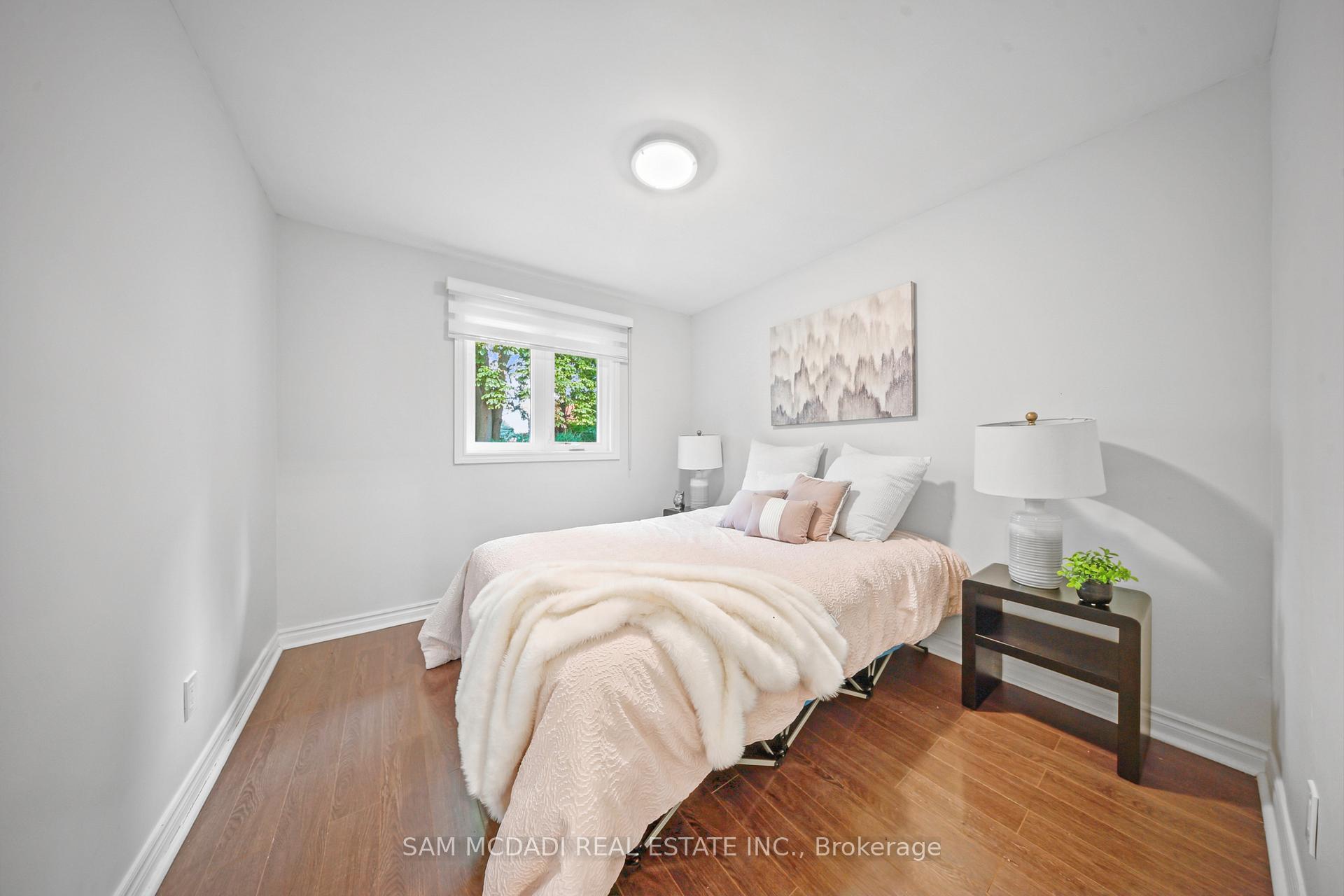 Photo 16 of 1207 Pinegrove Road, Oakville, West — HOMEH