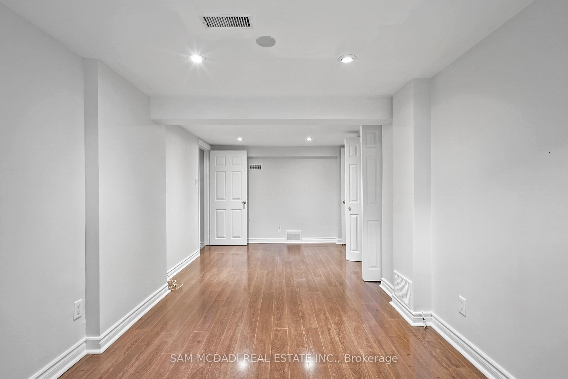 Photo 23 of 1207 Pinegrove Road, Oakville, West — HOMEH