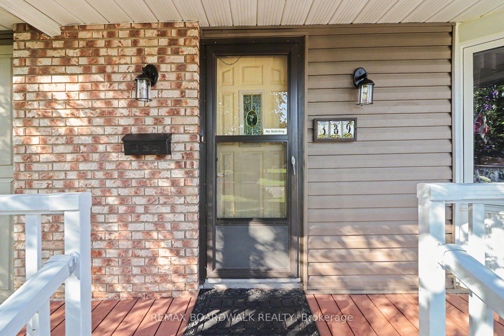 Photo 4 of 389 Hatfield Crescent, Ottawa, Bilberry Creek/Queenswood Heights — HOMEH