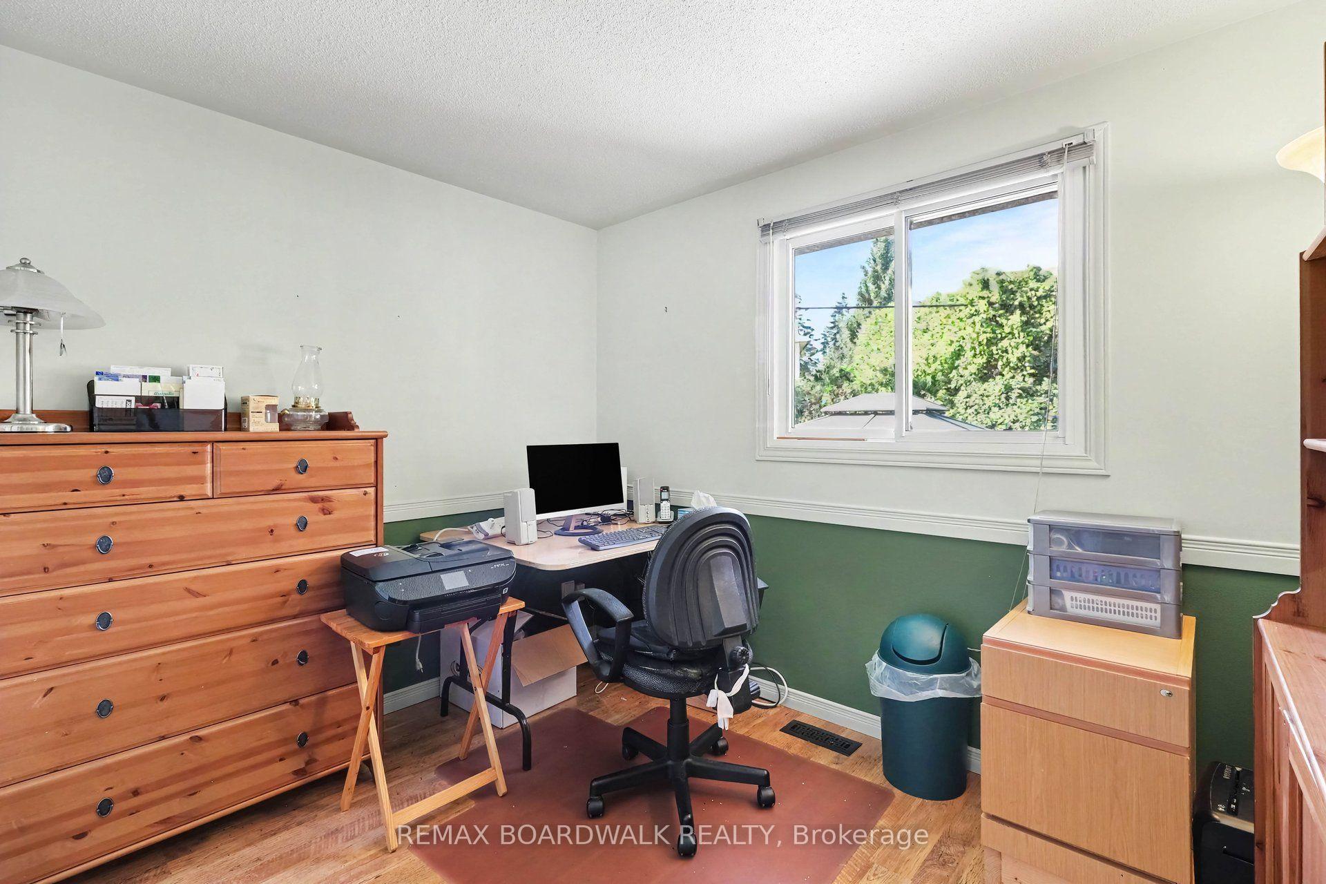 Photo 24 of 389 Hatfield Crescent, Ottawa, Bilberry Creek/Queenswood Heights — HOMEH