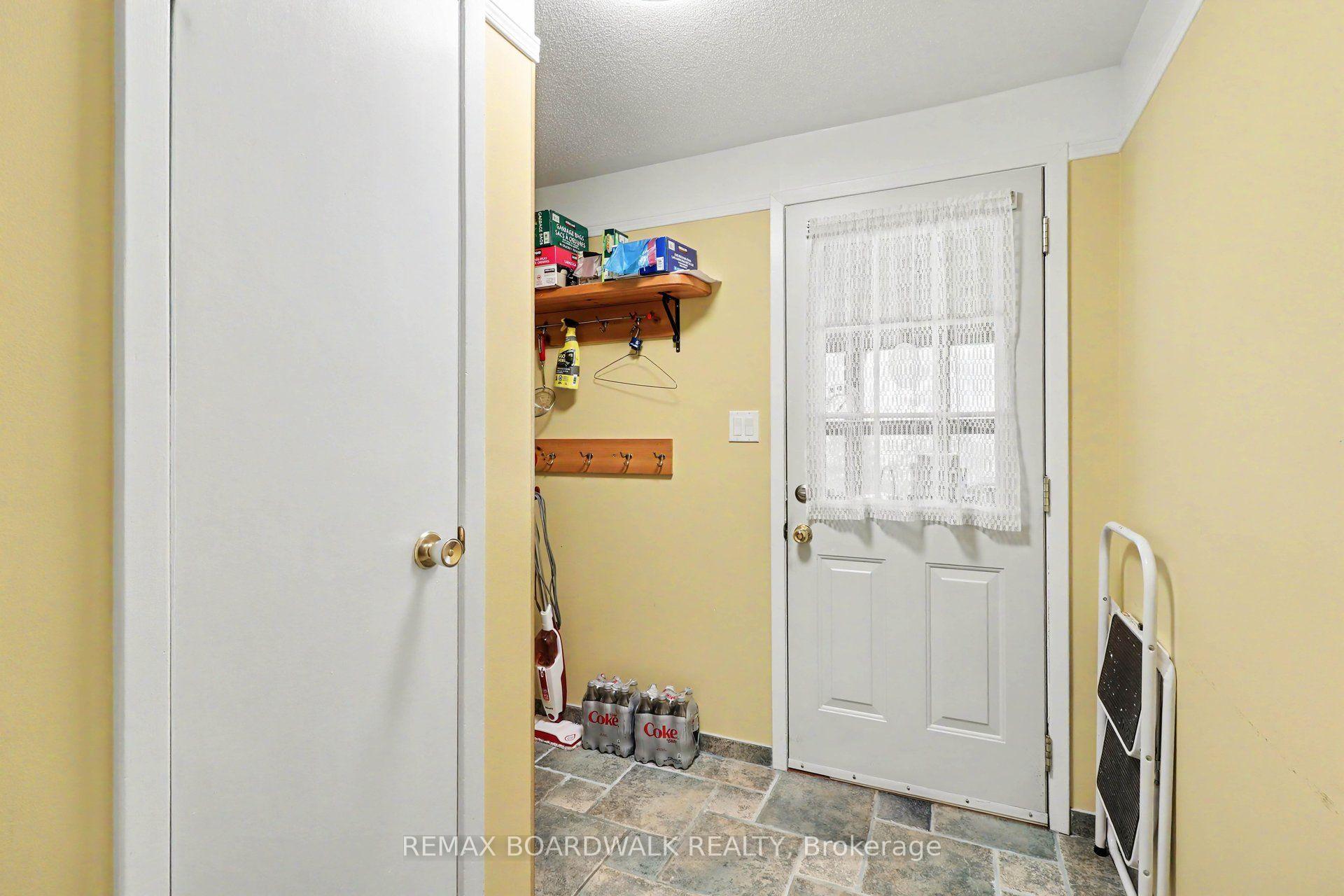 Photo 27 of 389 Hatfield Crescent, Ottawa, Bilberry Creek/Queenswood Heights — HOMEH