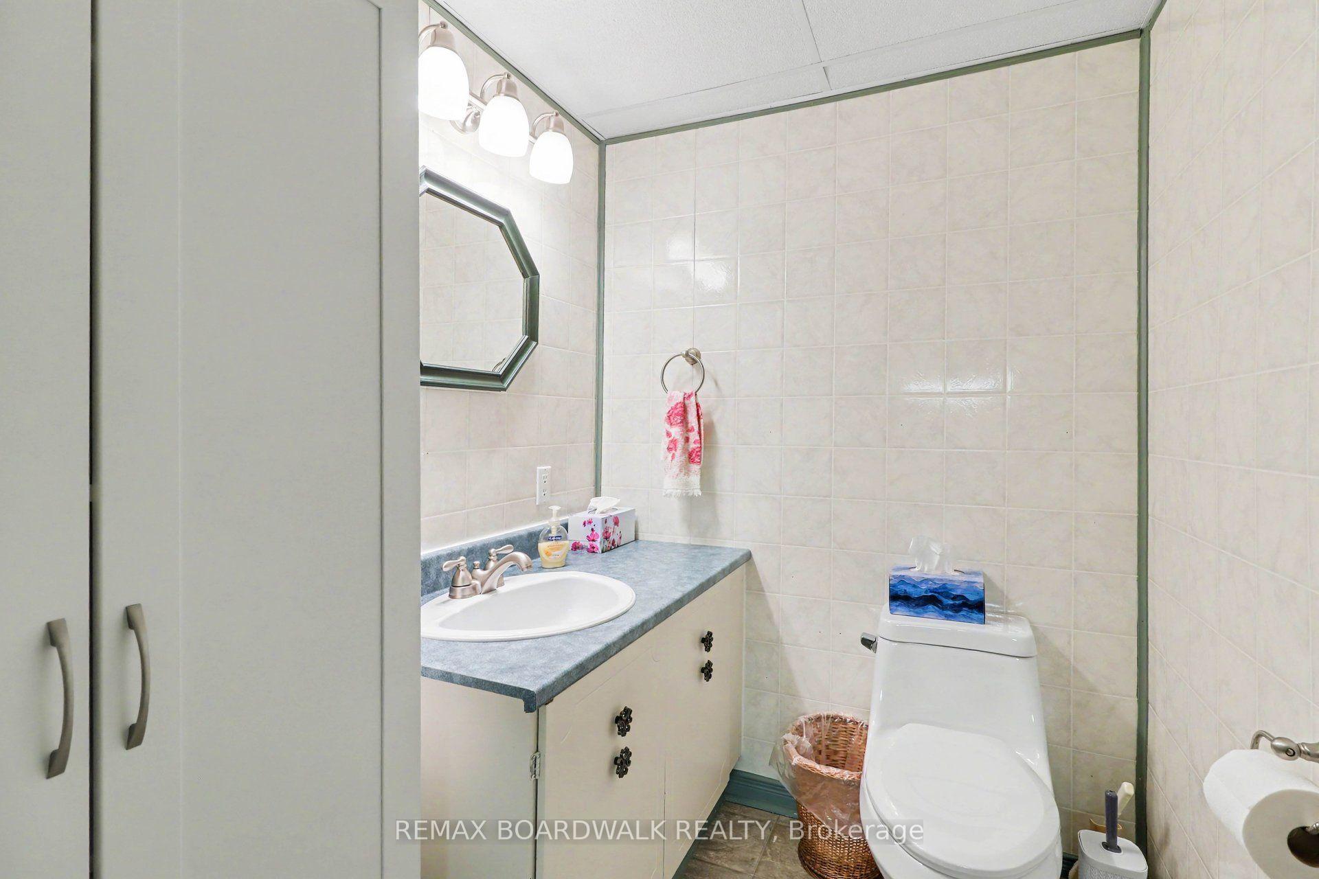 Photo 32 of 389 Hatfield Crescent, Ottawa, Bilberry Creek/Queenswood Heights — HOMEH