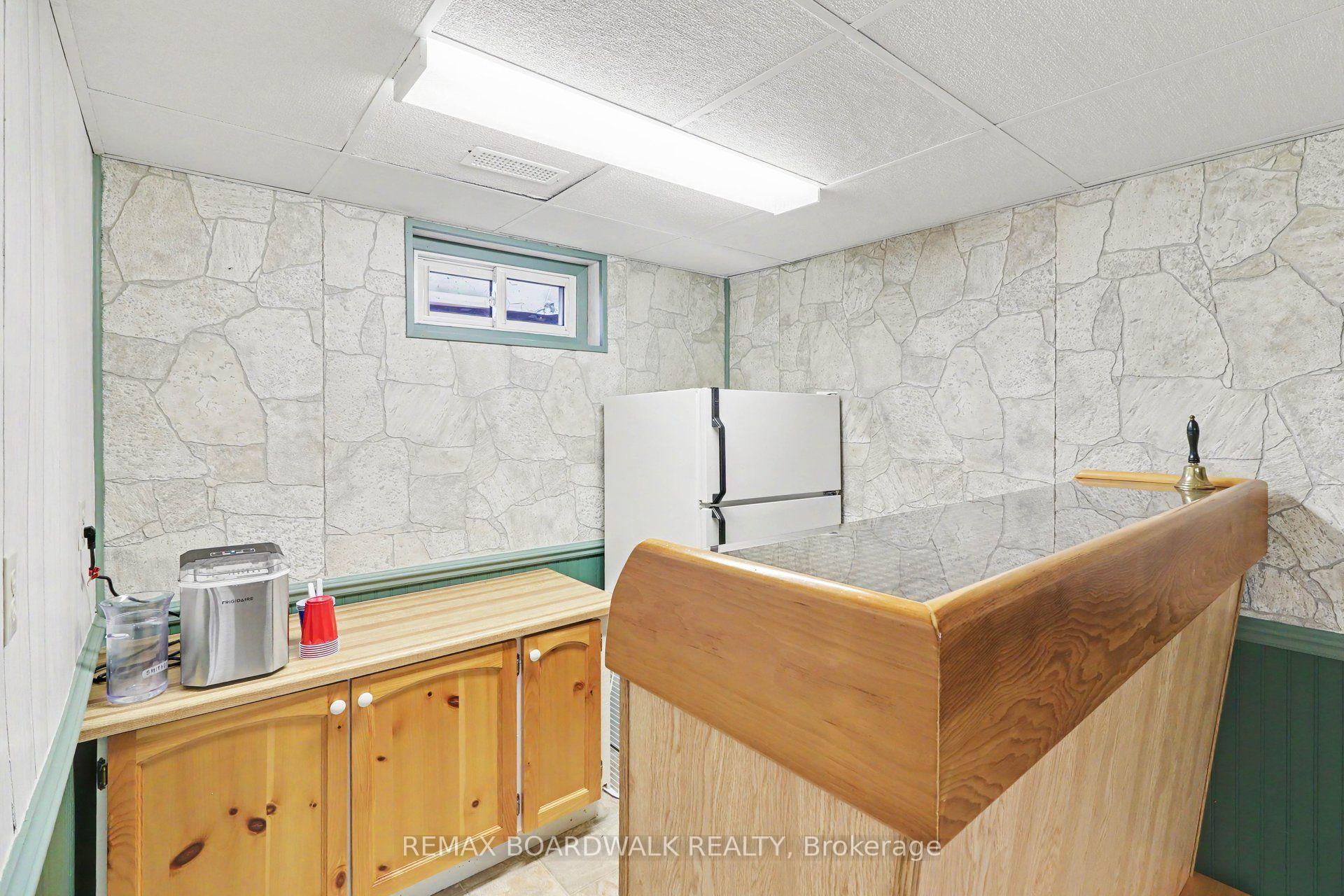 Photo 33 of 389 Hatfield Crescent, Ottawa, Bilberry Creek/Queenswood Heights — HOMEH