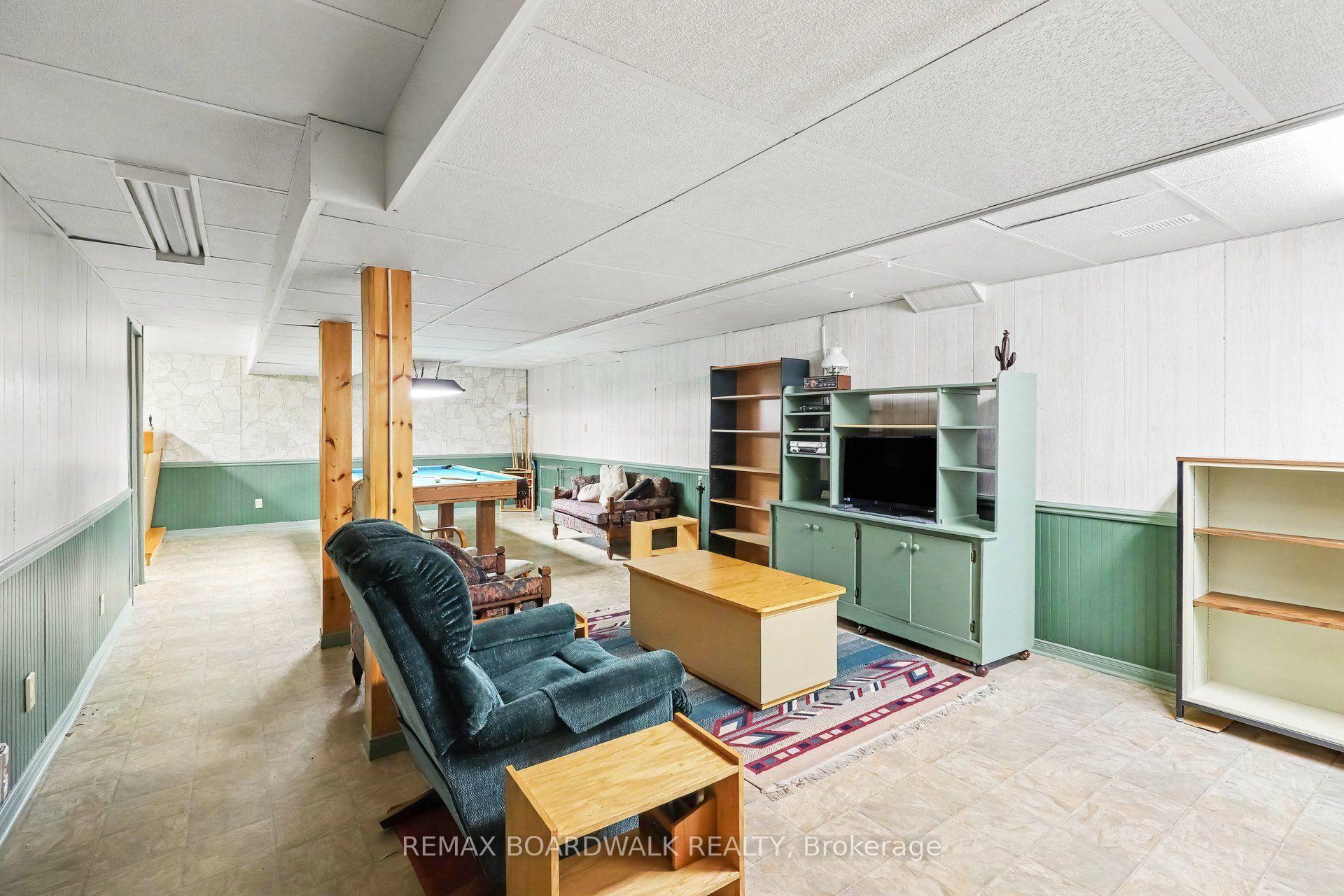 Photo 36 of 389 Hatfield Crescent, Ottawa, Bilberry Creek/Queenswood Heights — HOMEH