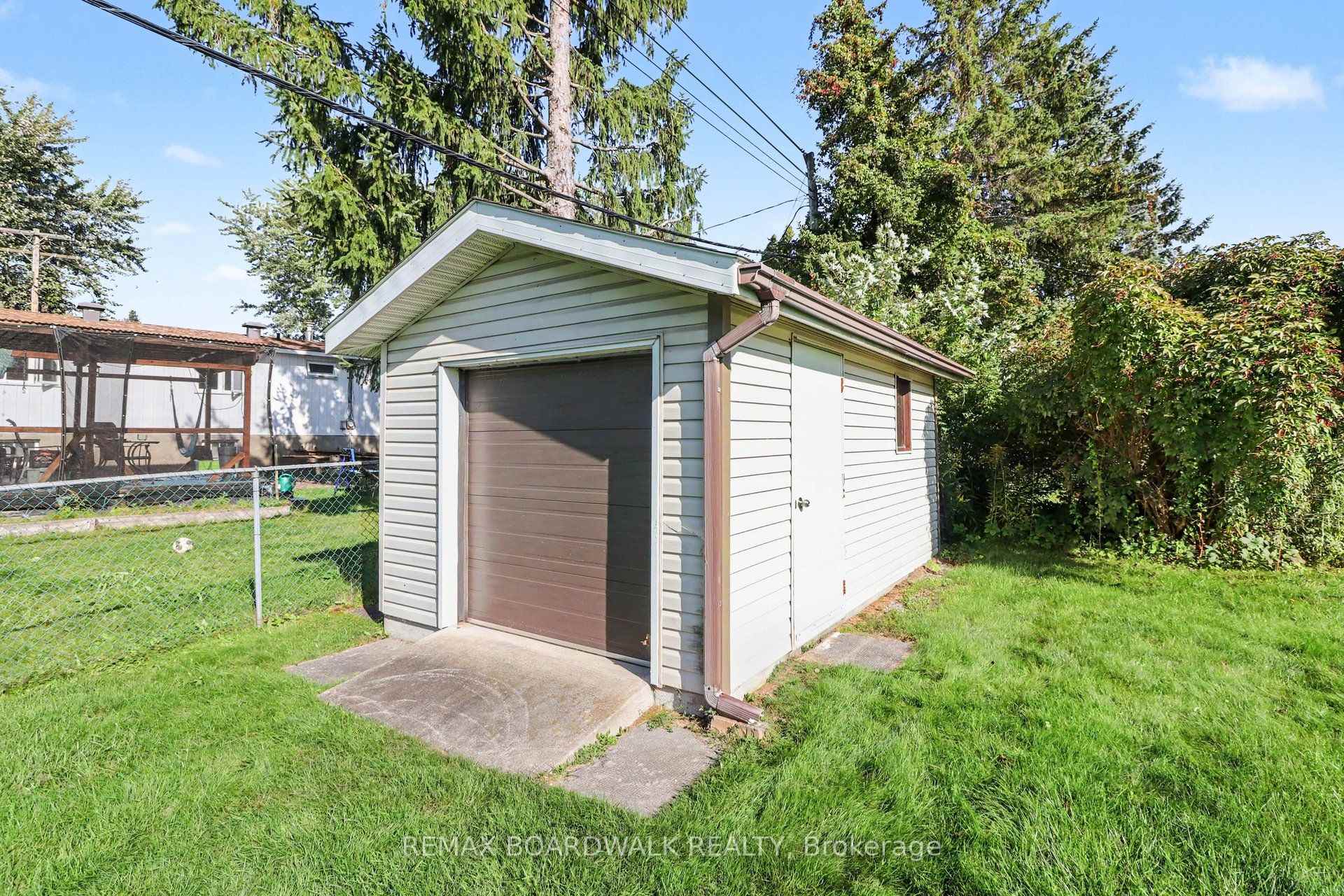 Photo 39 of 389 Hatfield Crescent, Ottawa, Bilberry Creek/Queenswood Heights — HOMEH