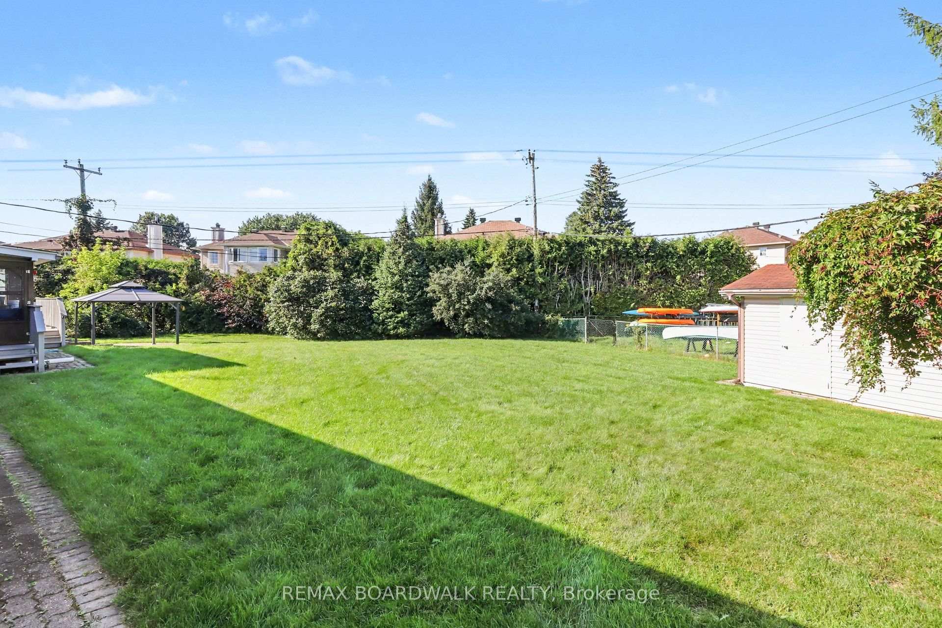 Photo 43 of 389 Hatfield Crescent, Ottawa, Bilberry Creek/Queenswood Heights — HOMEH