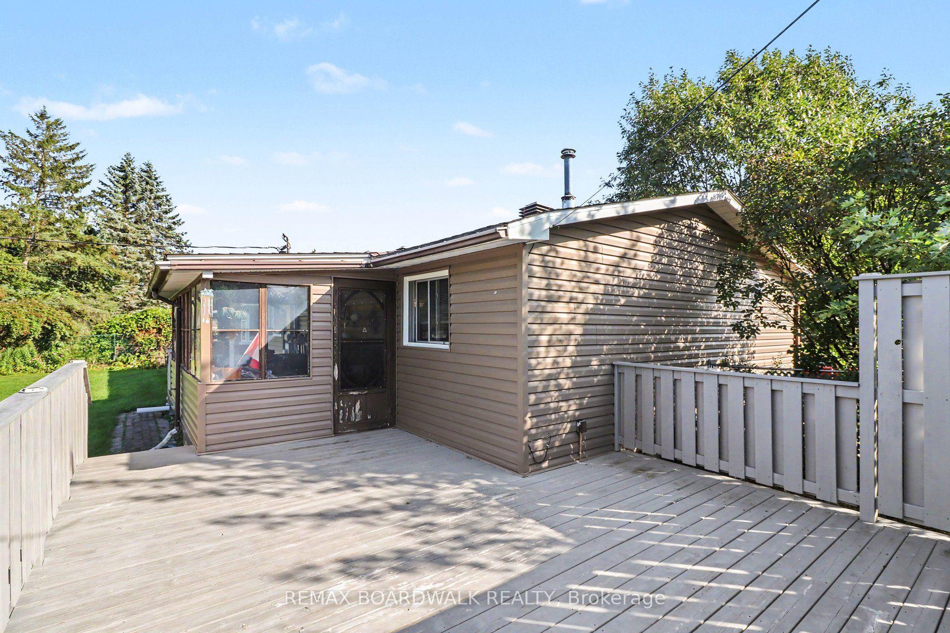 Photo 46 of 389 Hatfield Crescent, Ottawa, Bilberry Creek/Queenswood Heights — HOMEH