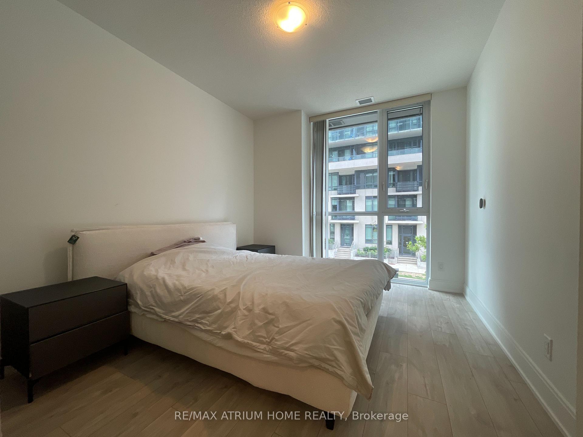 Photo 3 of Unit Th 105, 70 Annie Craig Drive, Etobicoke, Mimico — HOMEH