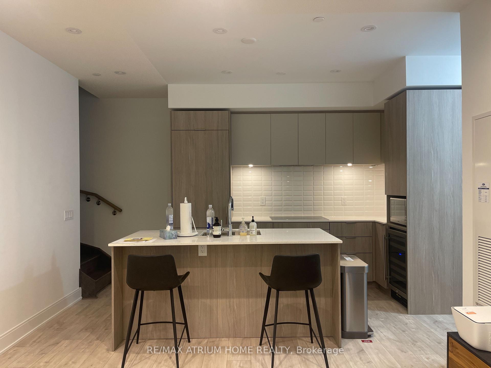 Photo 12 of Unit Th 105, 70 Annie Craig Drive, Etobicoke, Mimico — HOMEH