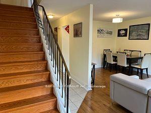 Photo 2 of 11 Yellow Birch Way, North York, Hillcrest Village — HOMEH