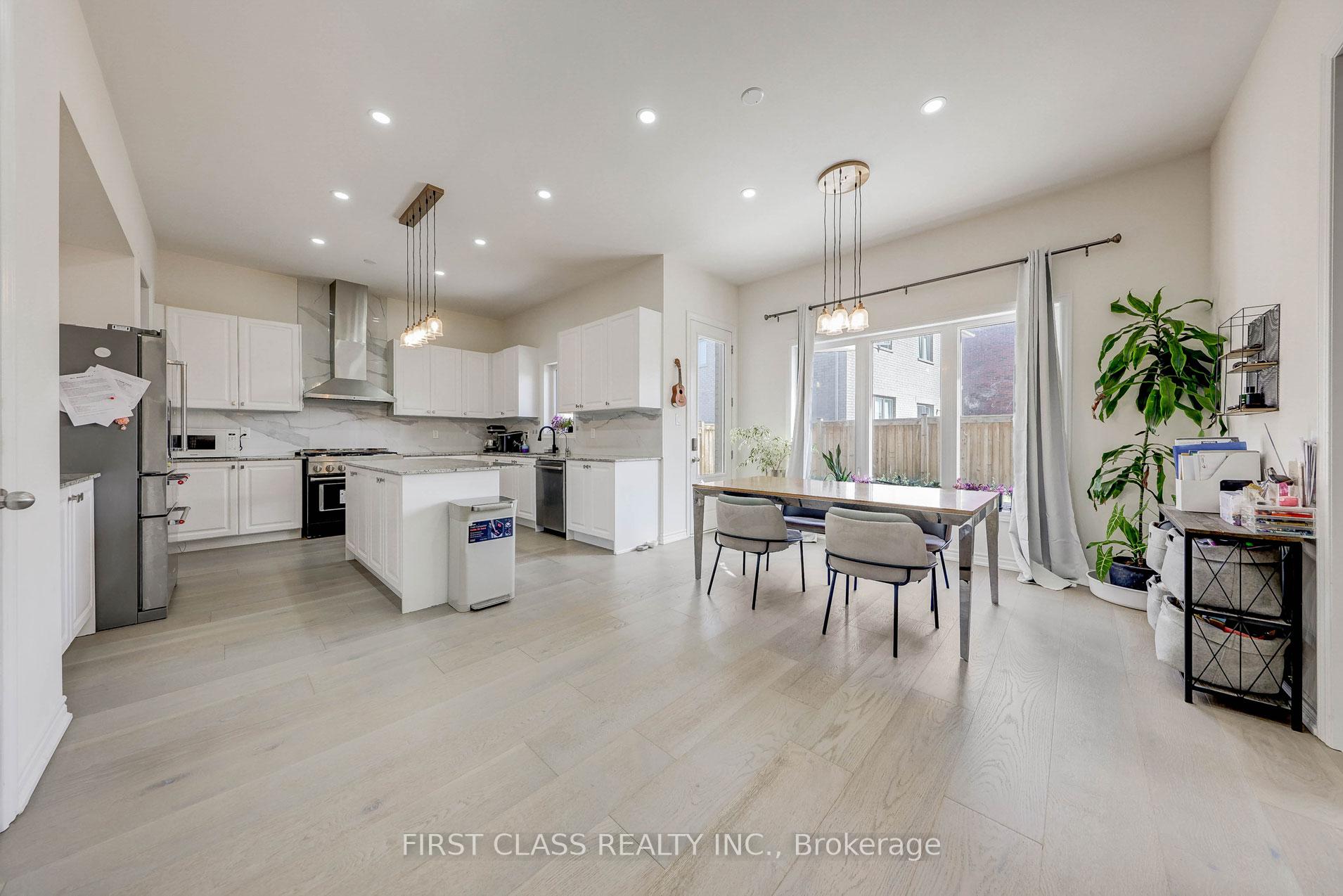 Photo 12 of 7 Cranley Road, East Gwillimbury, Sharon — HOMEH