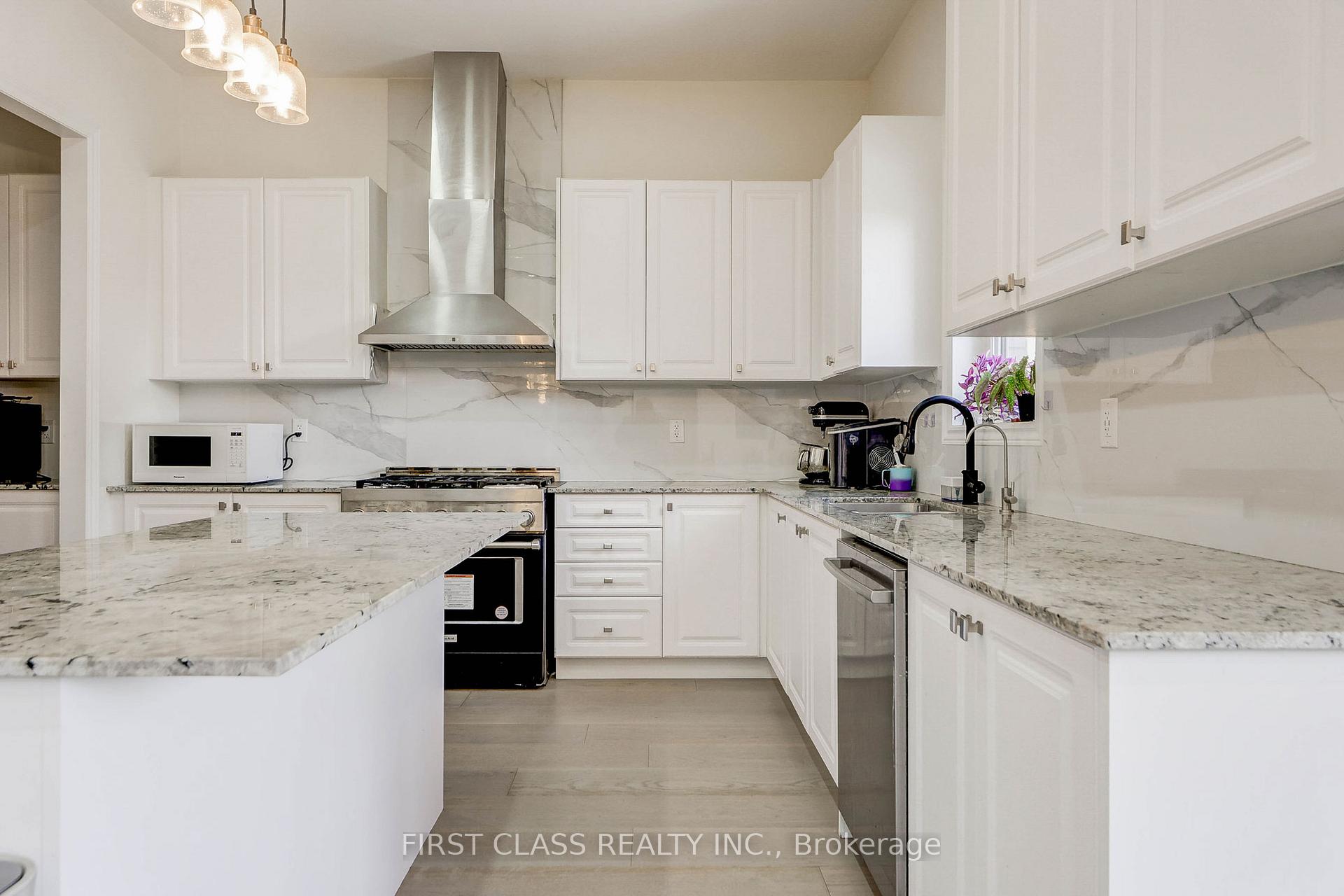 Photo 17 of 7 Cranley Road, East Gwillimbury, Sharon — HOMEH