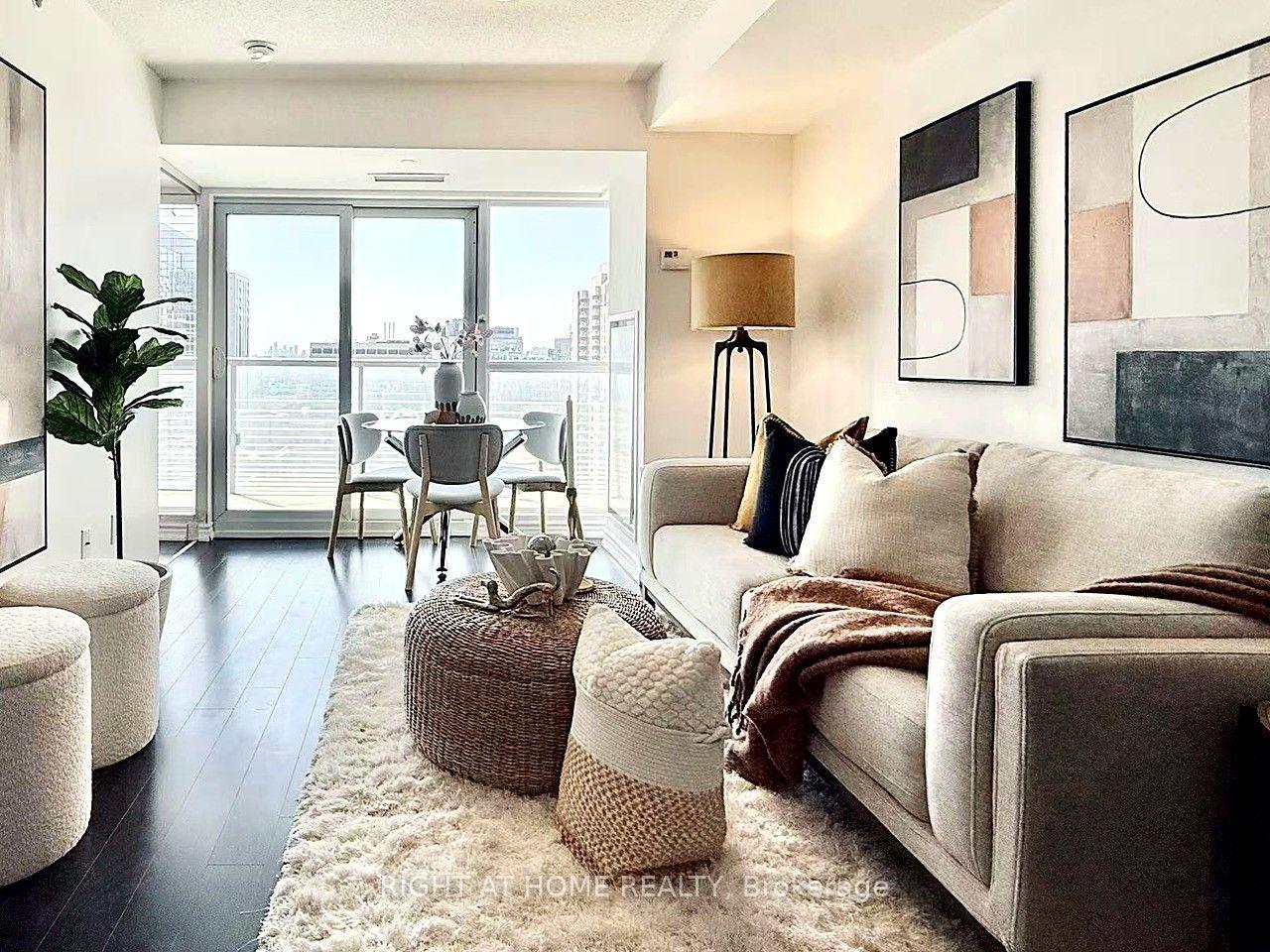 Photo 2 of Unit 2213, 386 Yonge Street, Toronto, Bay Street Corridor — HOMEH