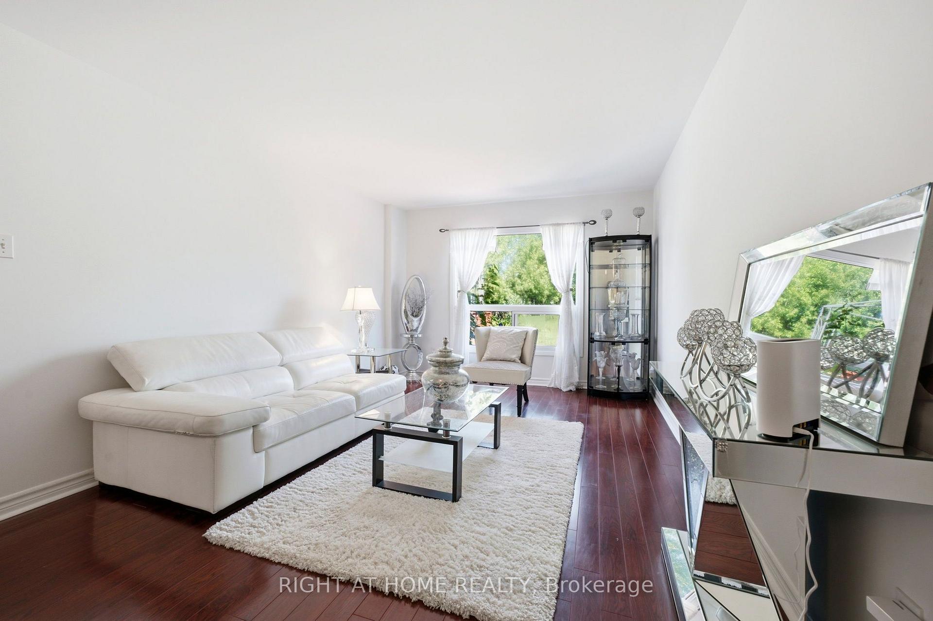 Photo 6 of 87 William Honey Crescent, Markham, Middlefield — HOMEH