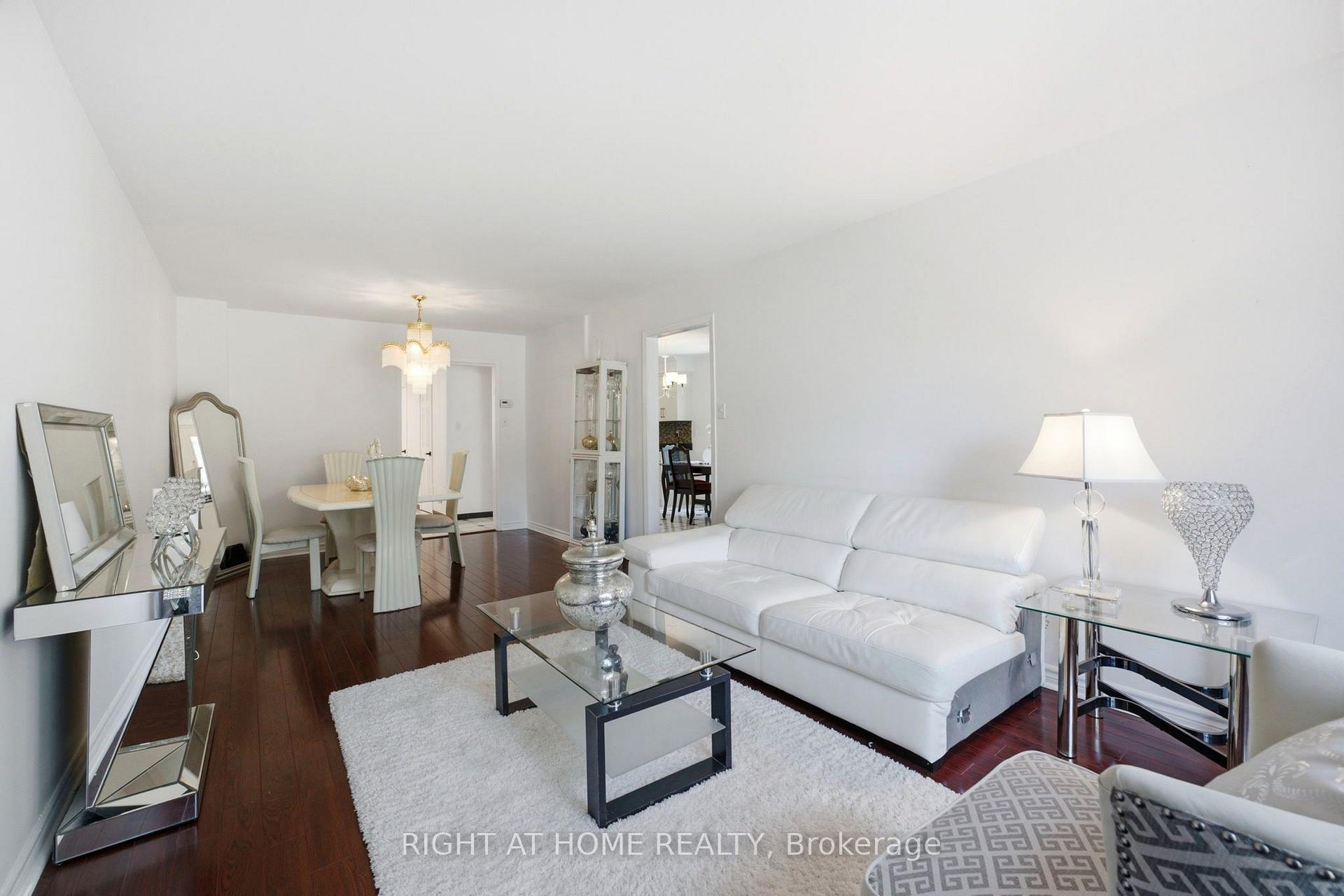 Photo 7 of 87 William Honey Crescent, Markham, Middlefield — HOMEH