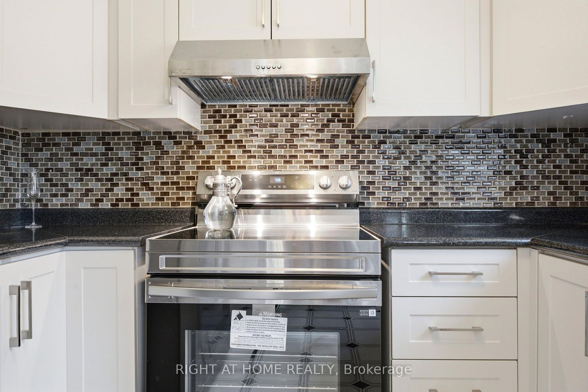 Photo 10 of 87 William Honey Crescent, Markham, Middlefield — HOMEH