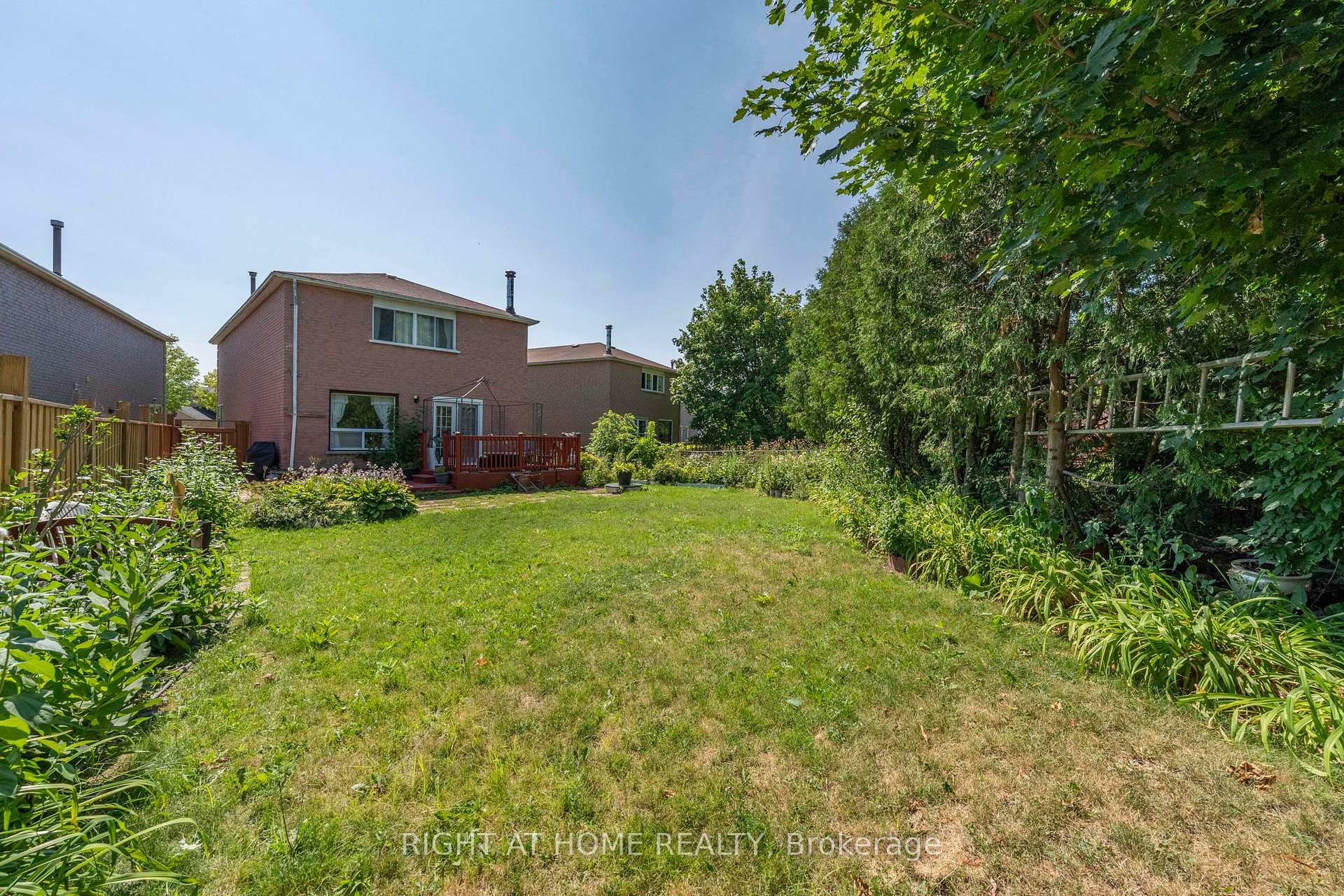 Photo 28 of 87 William Honey Crescent, Markham, Middlefield — HOMEH