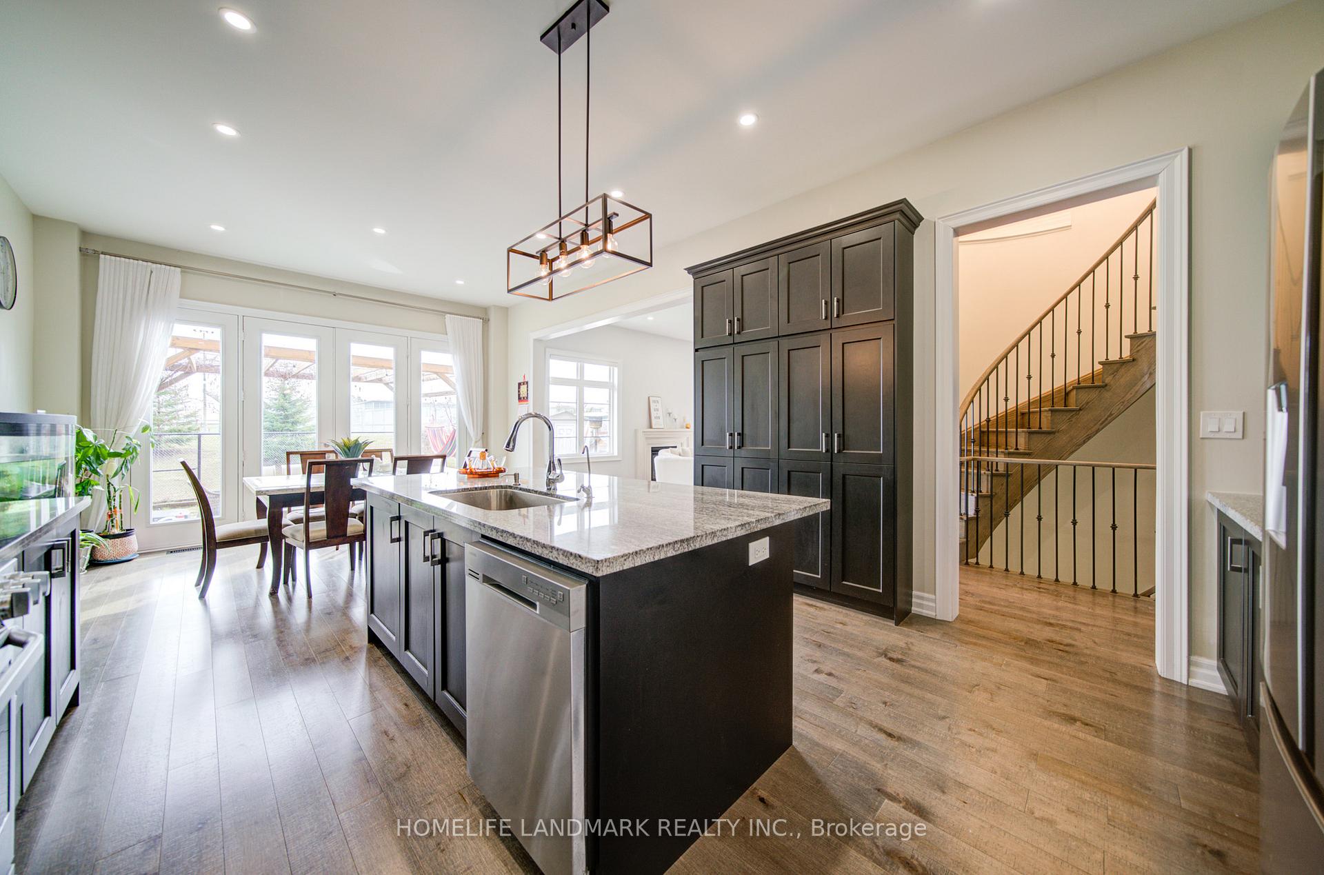 Photo 16 of 43 Mike Boshevski Court, Aurora, Bayview Northeast — HOMEH