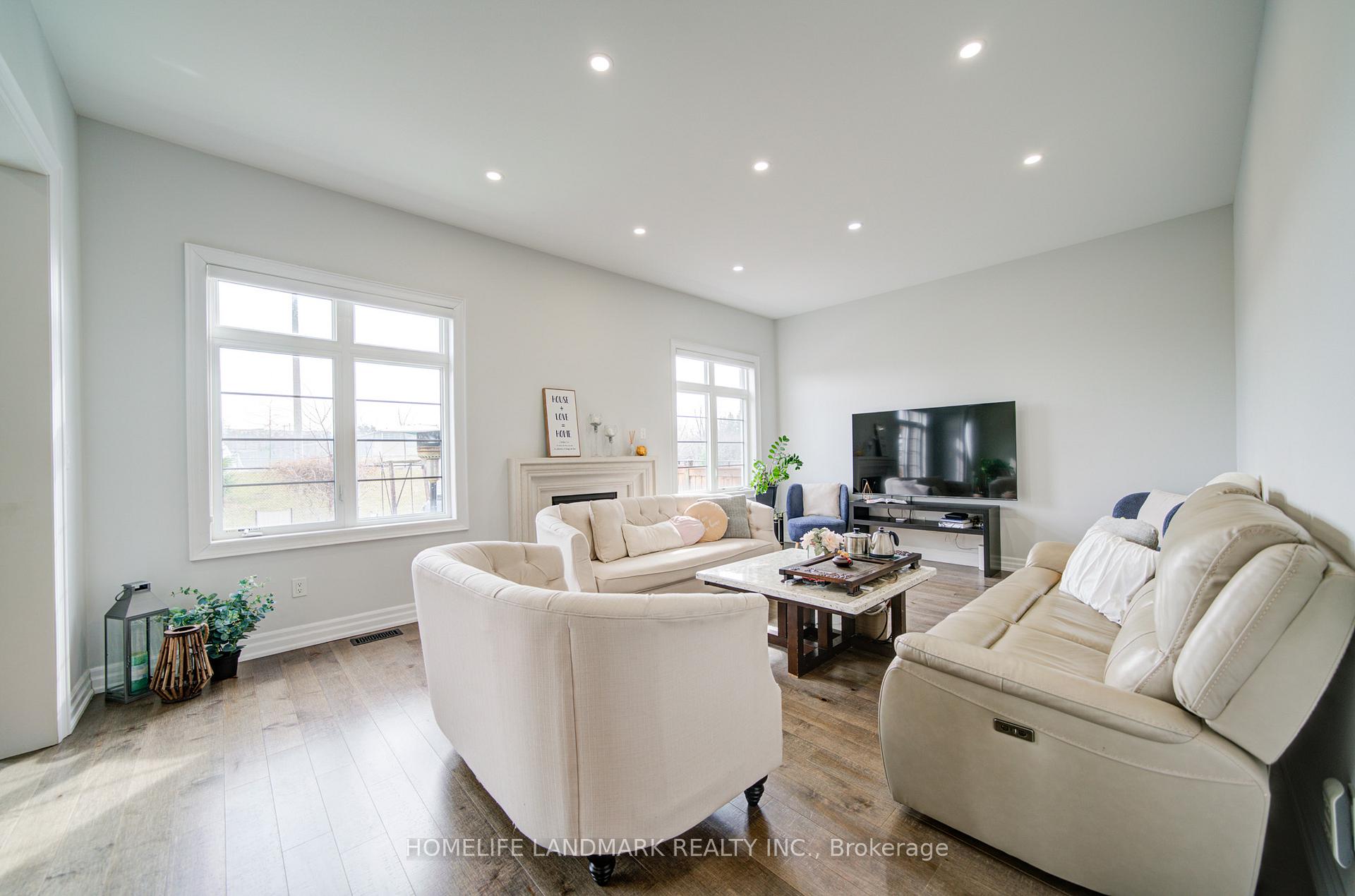 Photo 17 of 43 Mike Boshevski Court, Aurora, Bayview Northeast — HOMEH