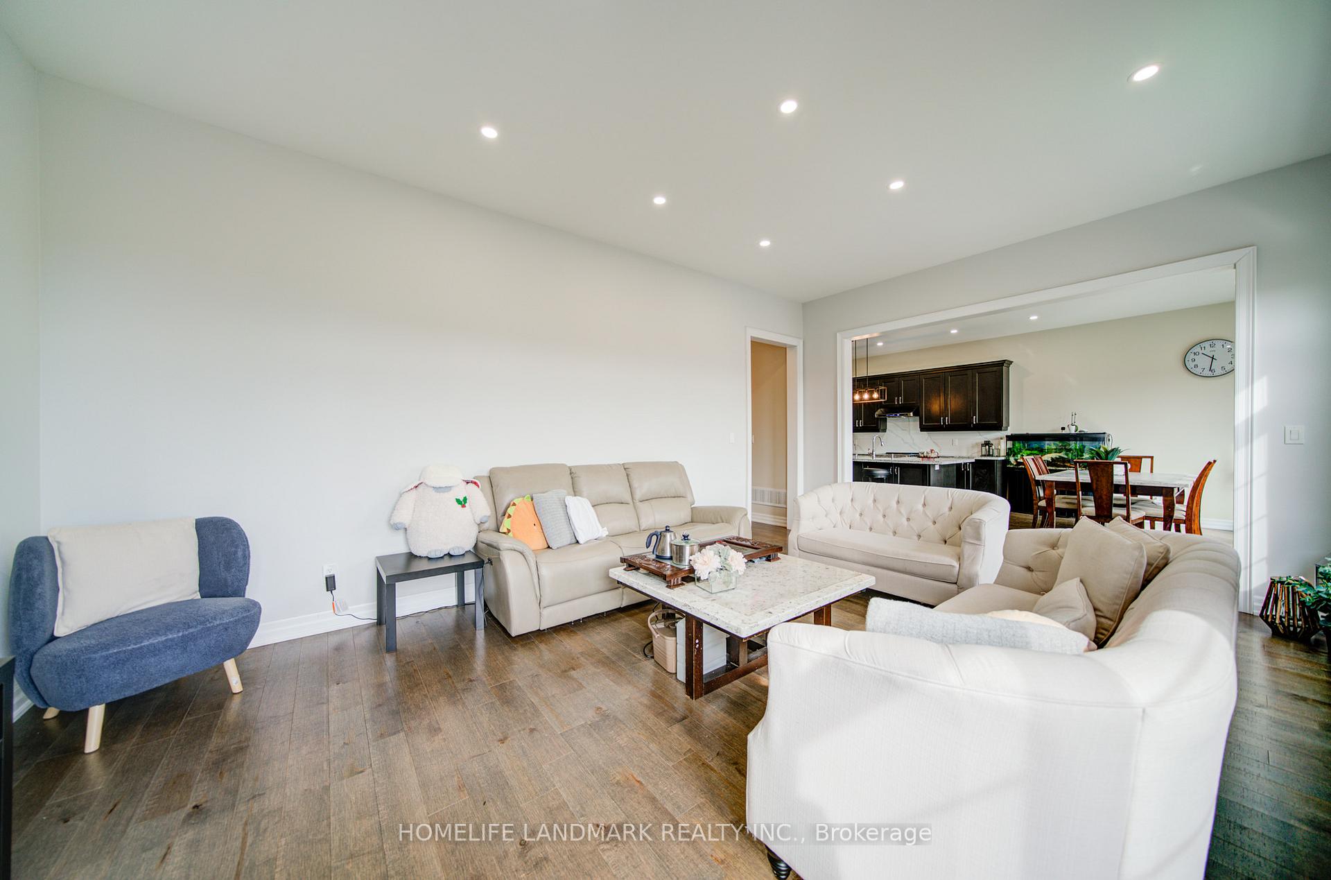 Photo 19 of 43 Mike Boshevski Court, Aurora, Bayview Northeast — HOMEH