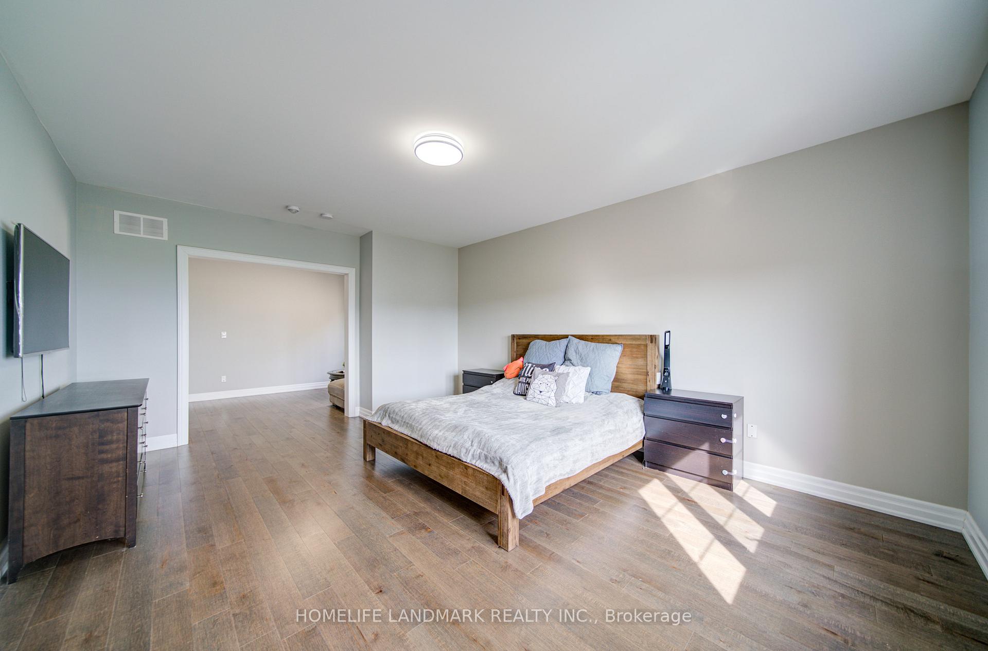 Photo 26 of 43 Mike Boshevski Court, Aurora, Bayview Northeast — HOMEH