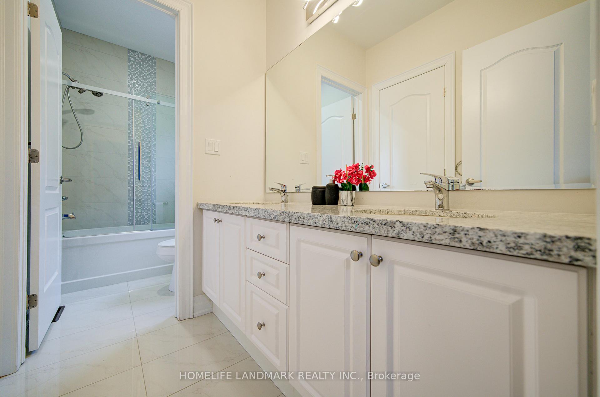 Photo 32 of 43 Mike Boshevski Court, Aurora, Bayview Northeast — HOMEH