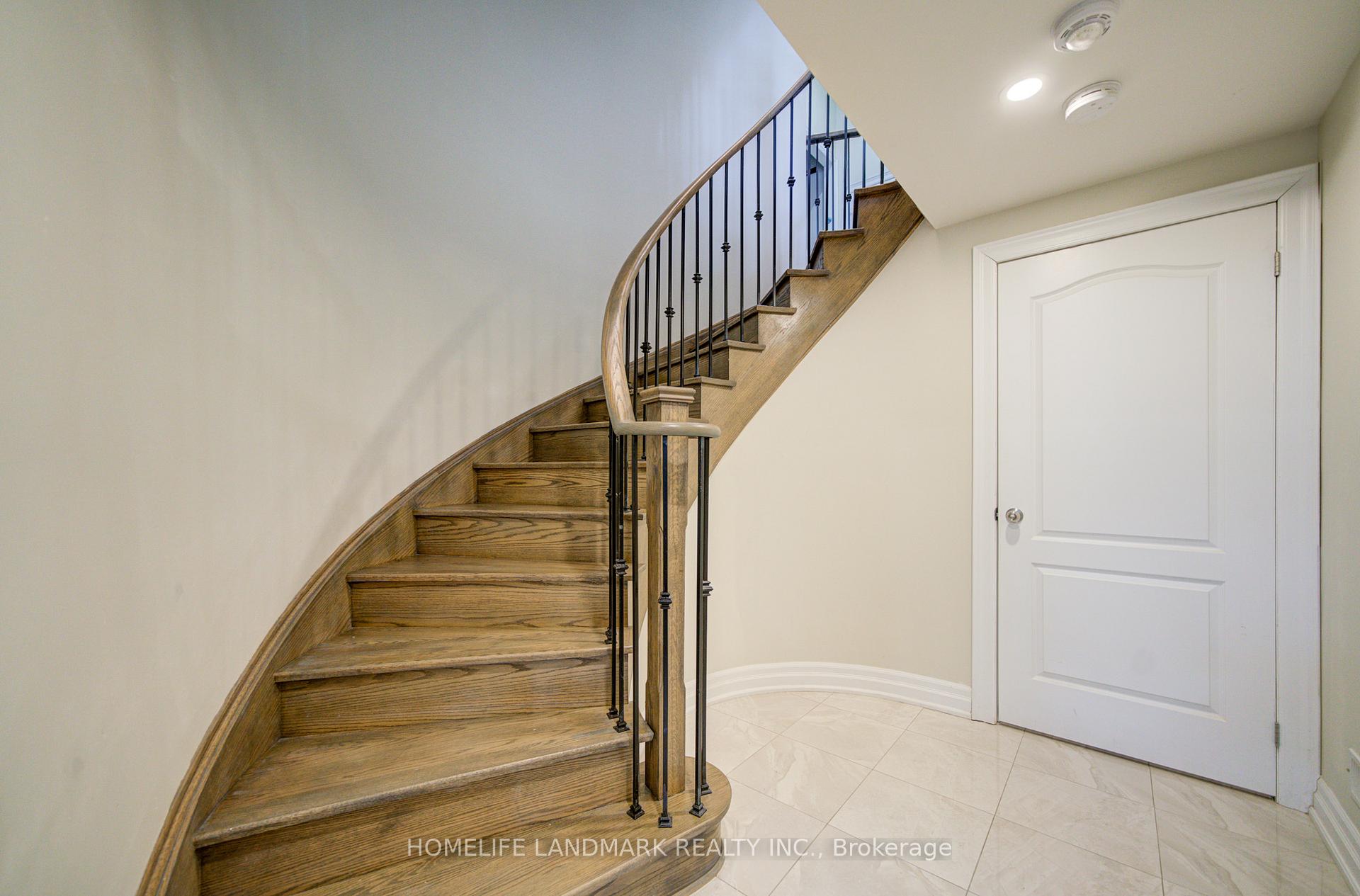 Photo 38 of 43 Mike Boshevski Court, Aurora, Bayview Northeast — HOMEH