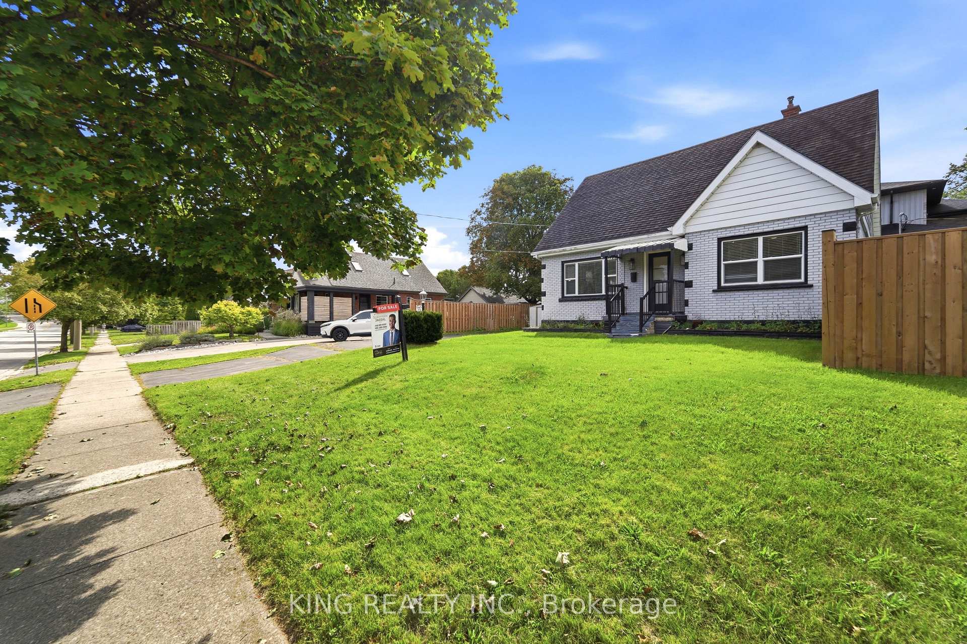 Photo 2 of 75 Tollgate Road, Brantford, Henderson-Sky Acres — HOMEH