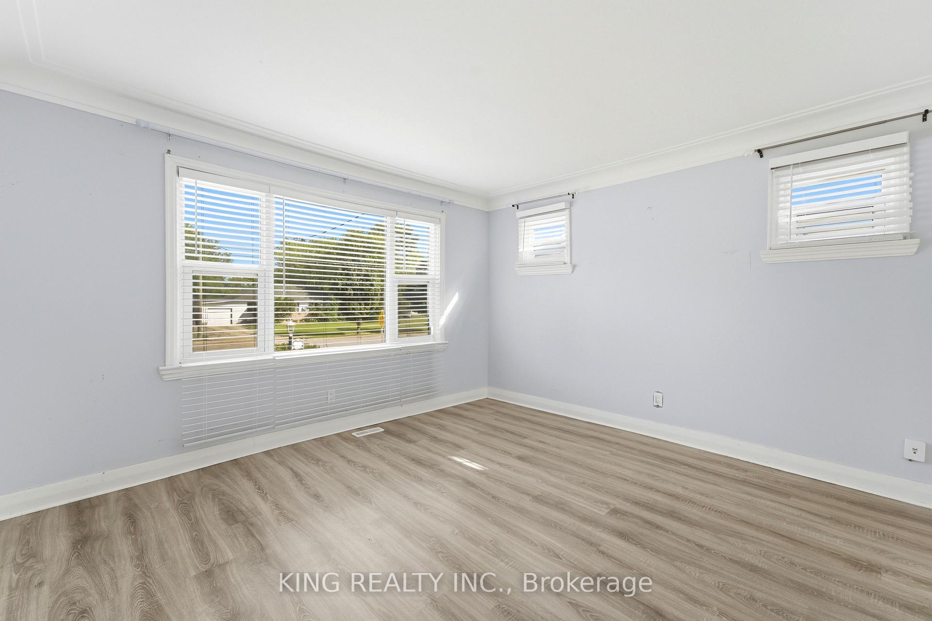 Photo 5 of 75 Tollgate Road, Brantford, Henderson-Sky Acres — HOMEH