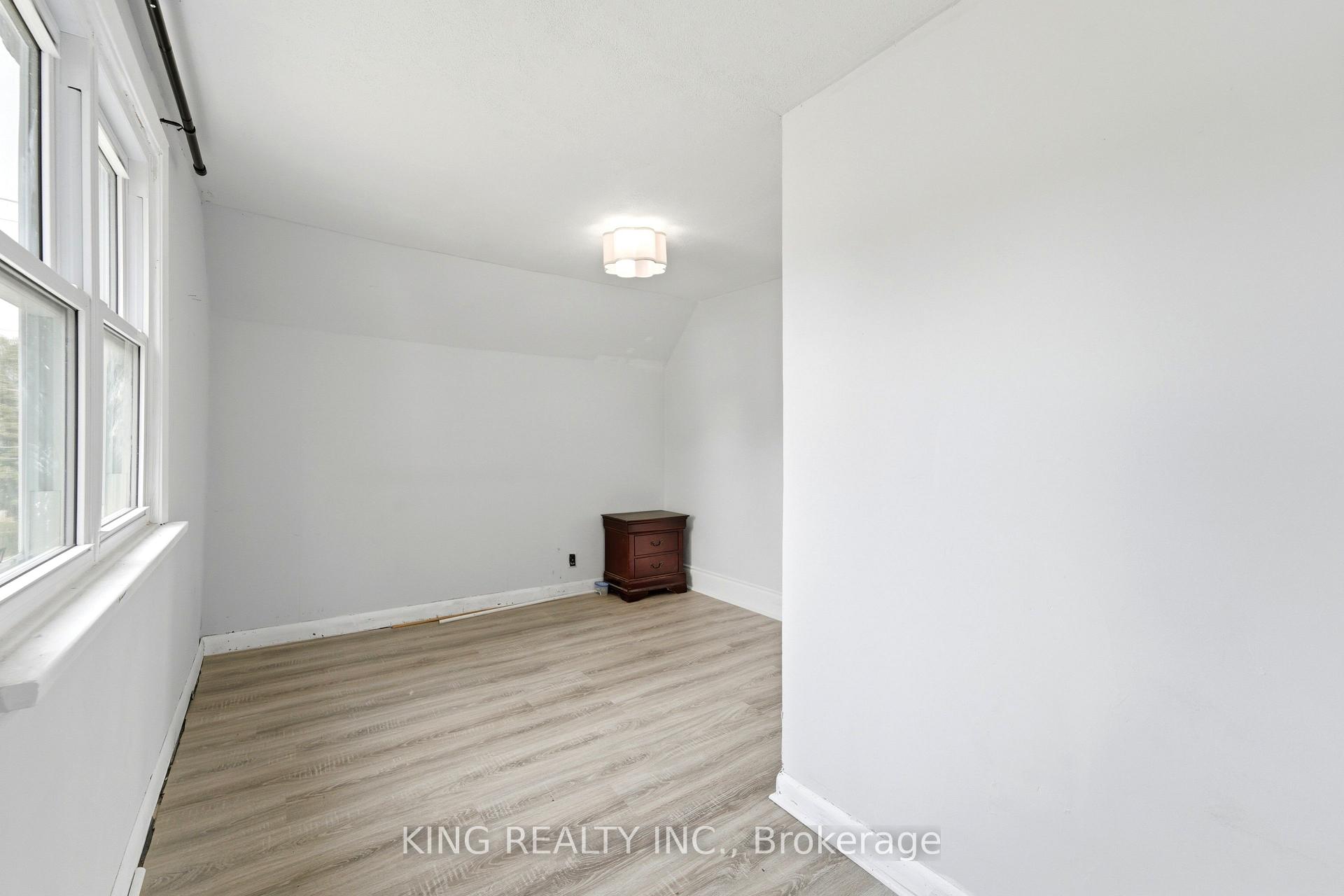 Photo 23 of 75 Tollgate Road, Brantford, Henderson-Sky Acres — HOMEH