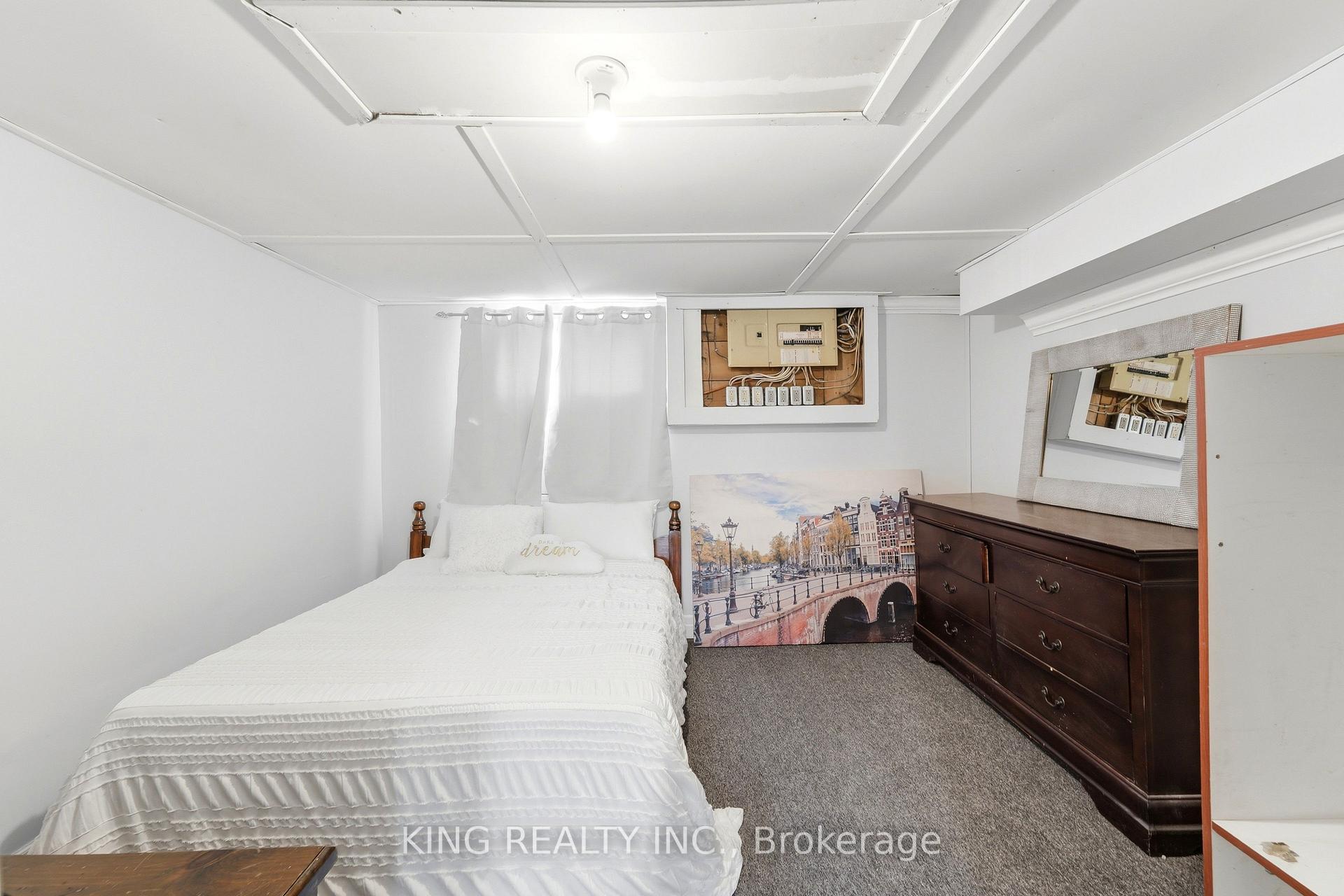 Photo 33 of 75 Tollgate Road, Brantford, Henderson-Sky Acres — HOMEH