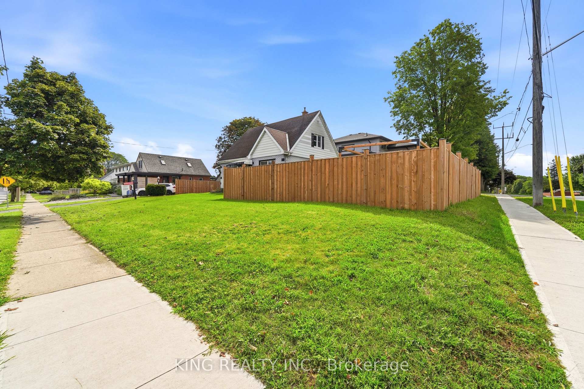 Photo 38 of 75 Tollgate Road, Brantford, Henderson-Sky Acres — HOMEH