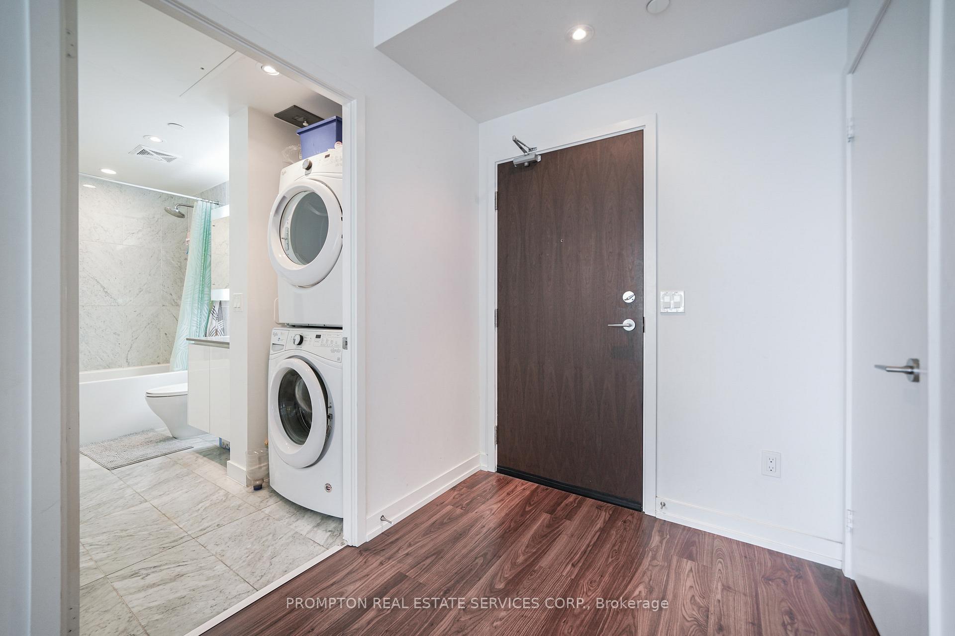 Photo 3 of Unit 506, 115 Mcmahon Drive, North York, Bayview Village — HOMEH